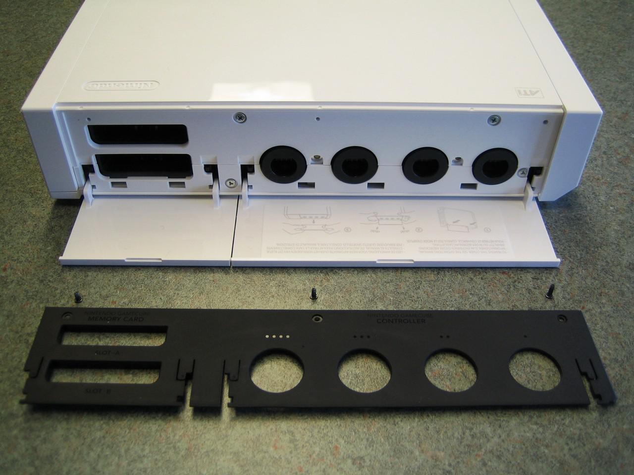 Does anyone have a high quality scan off the wii's gamecube door flap