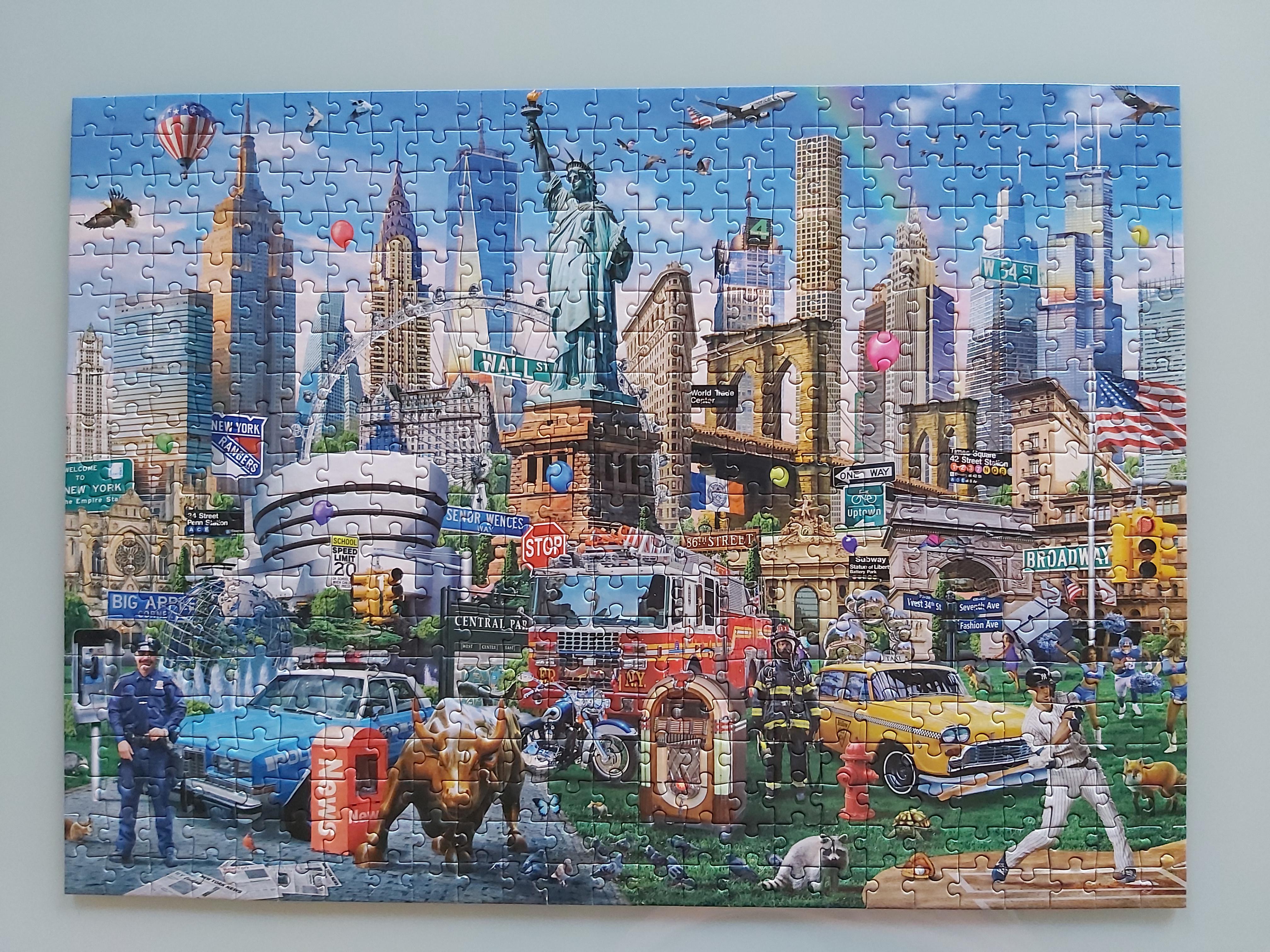 New York 500 pieces puzzle by Corner Piece Puzzles. Artwork by Adrian
