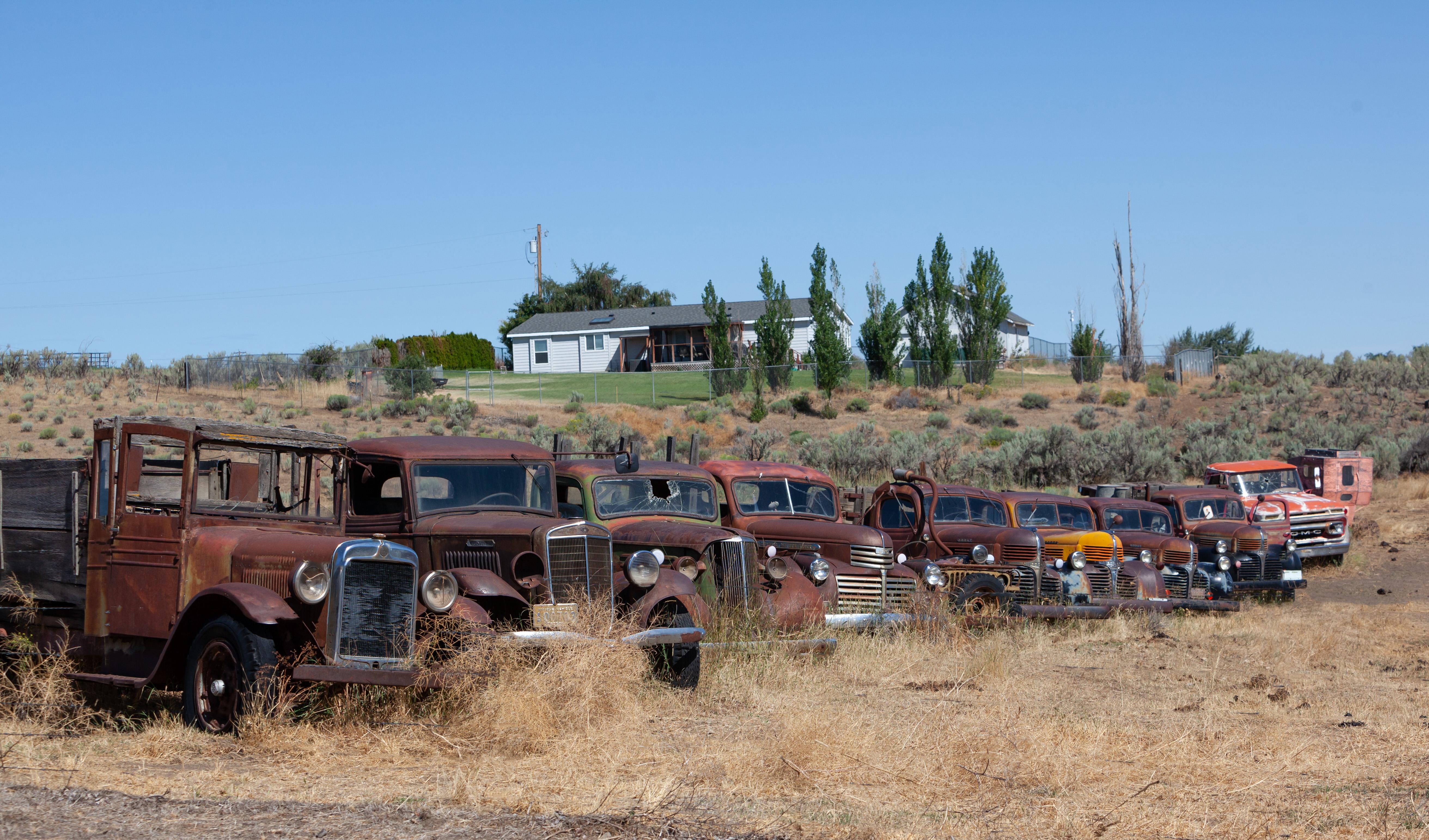 Abandoned Cars in Eastern Oregon r/AbandonedPorn