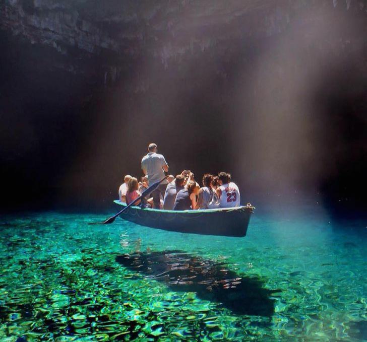 Melissani Lake, Greec. The clearest water in the world r