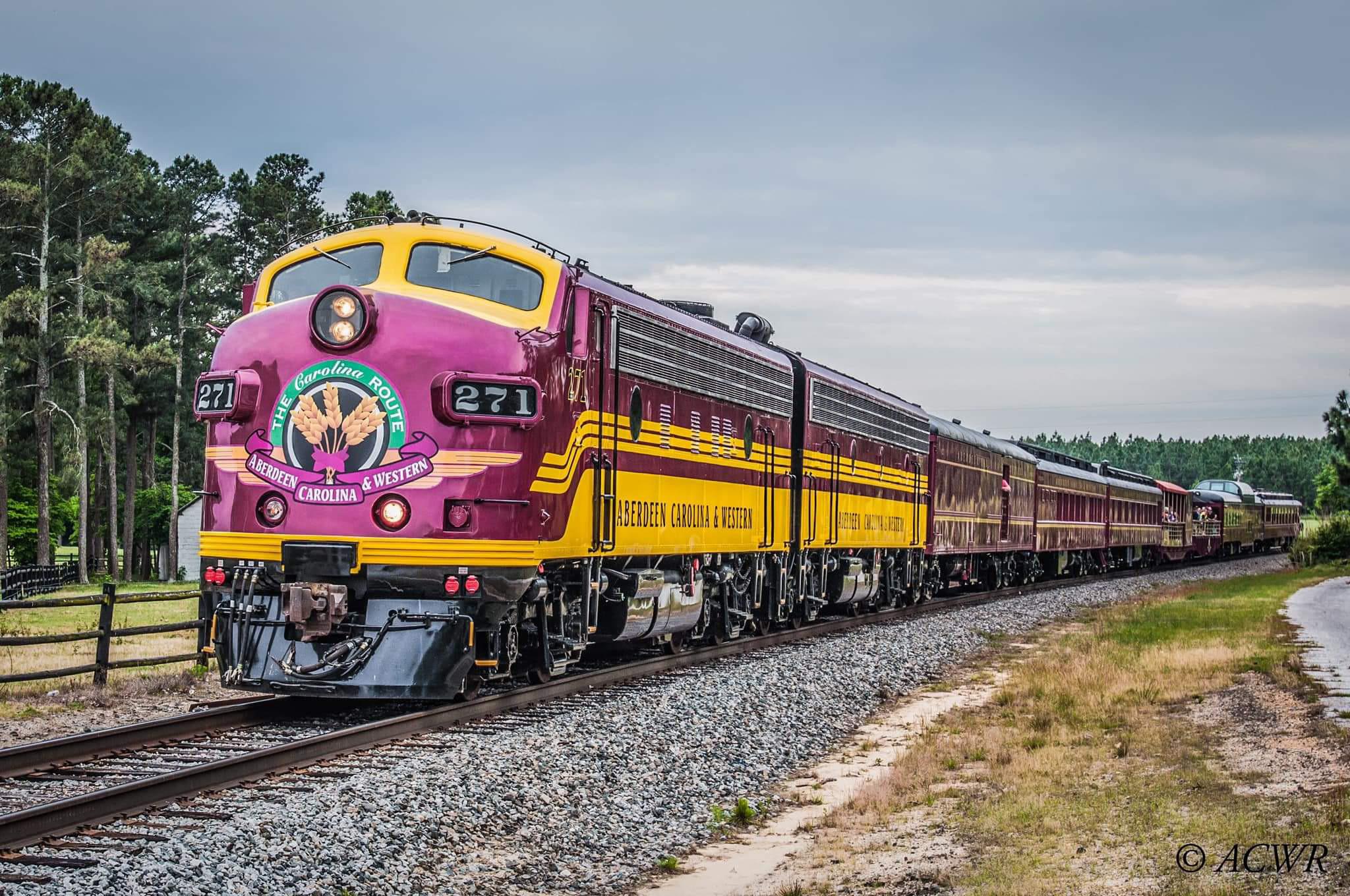 Aberdeen Carolina & Western’s newly restored FUnits r/TrainPorn