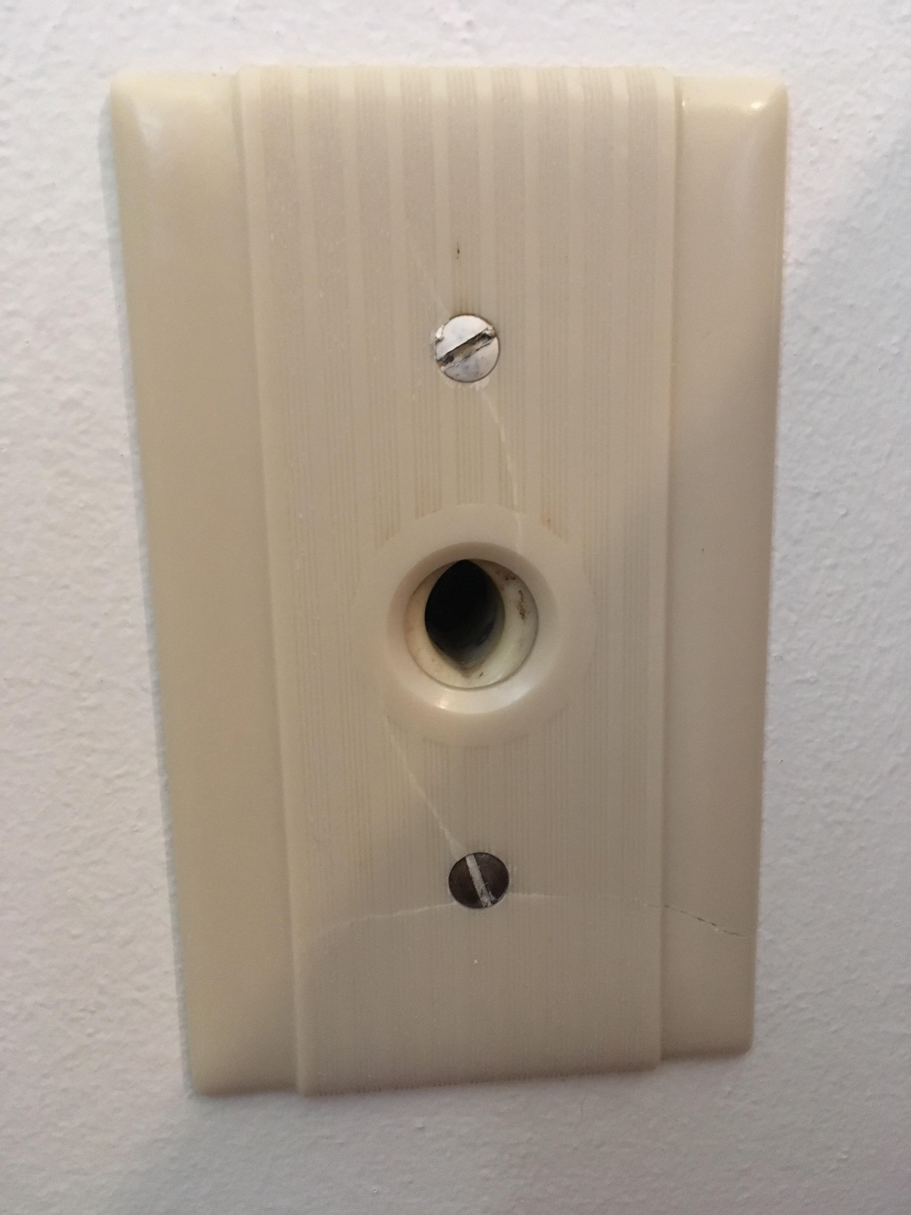 Weird outlet in my house can anyone identify? r/whatisthisthing