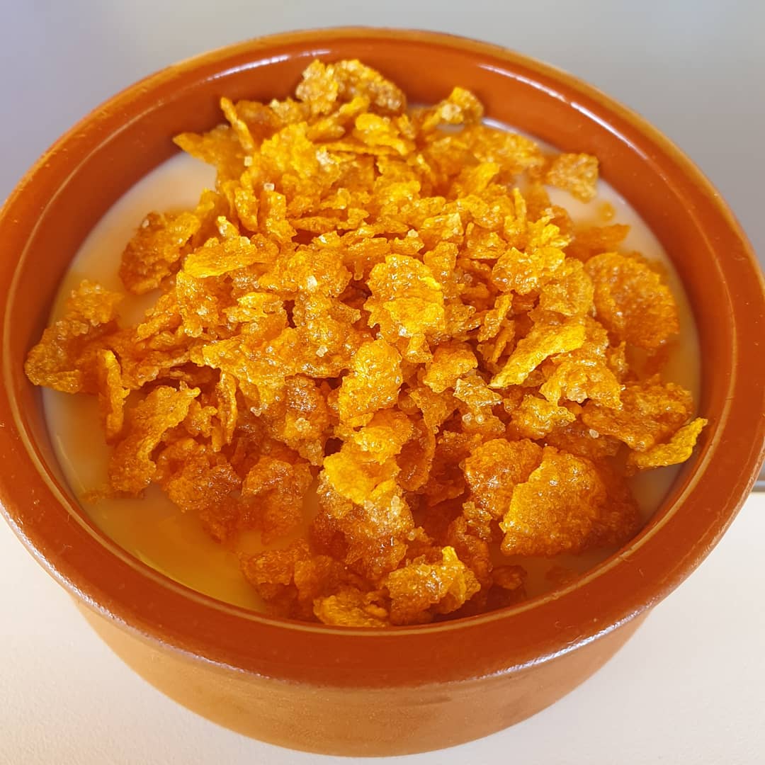 [Homemade] Corn flake cereal milk panna cotta with a crumb on top r/food
