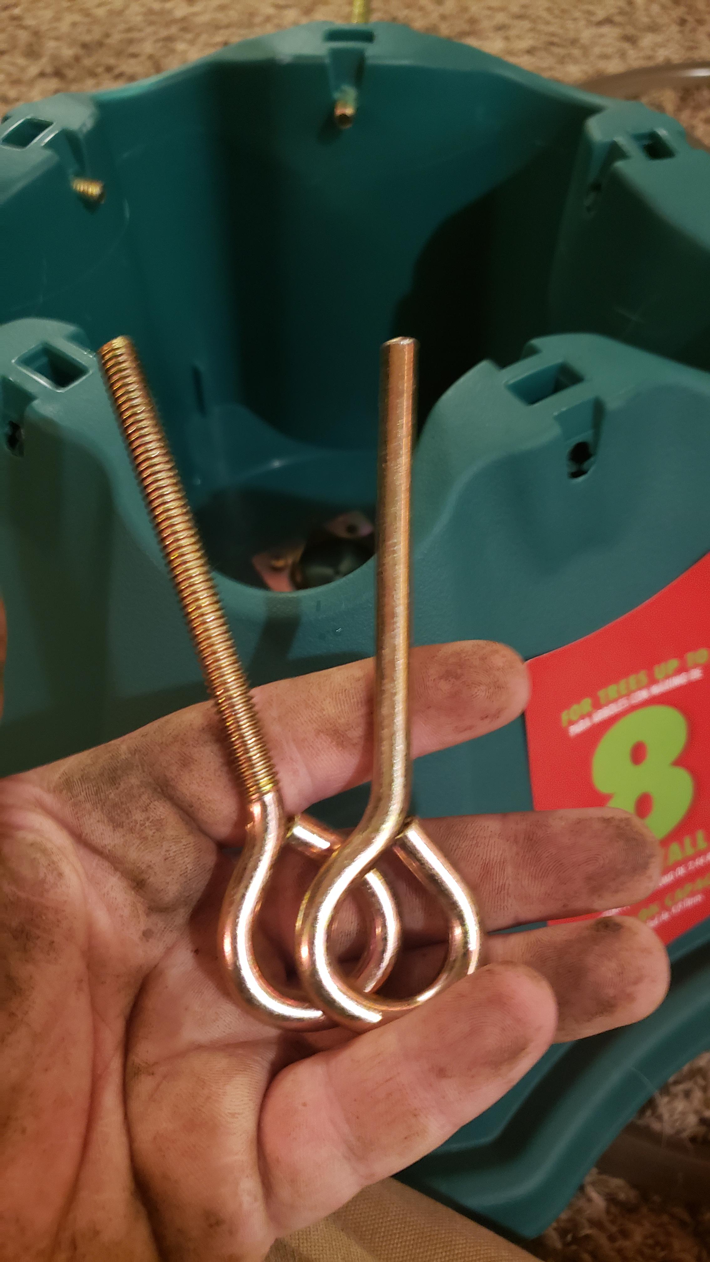 One of the screws for my Christmas tree stand came unthreaded r