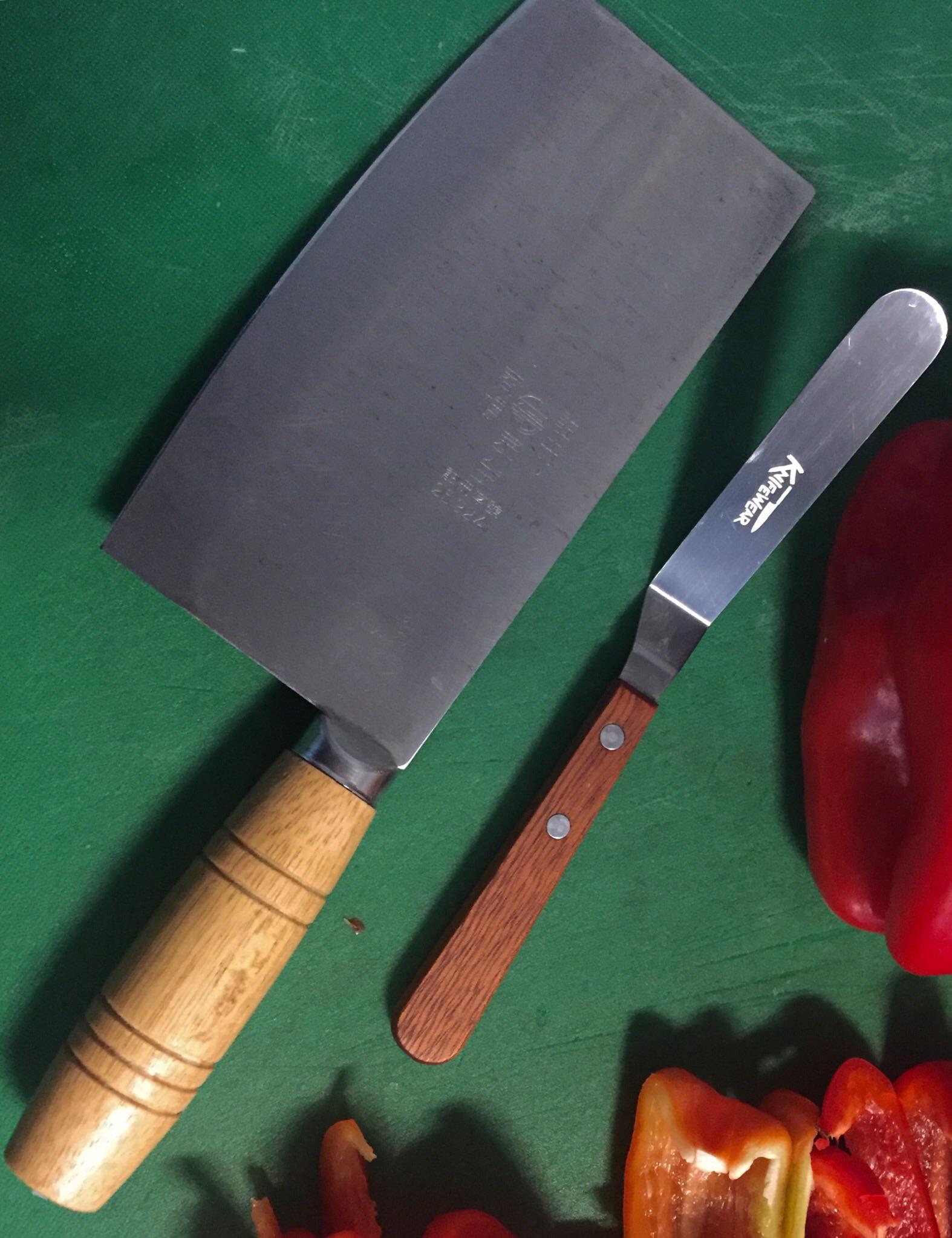 I don’t know the too much about this cleaver I know it’s Chinese style