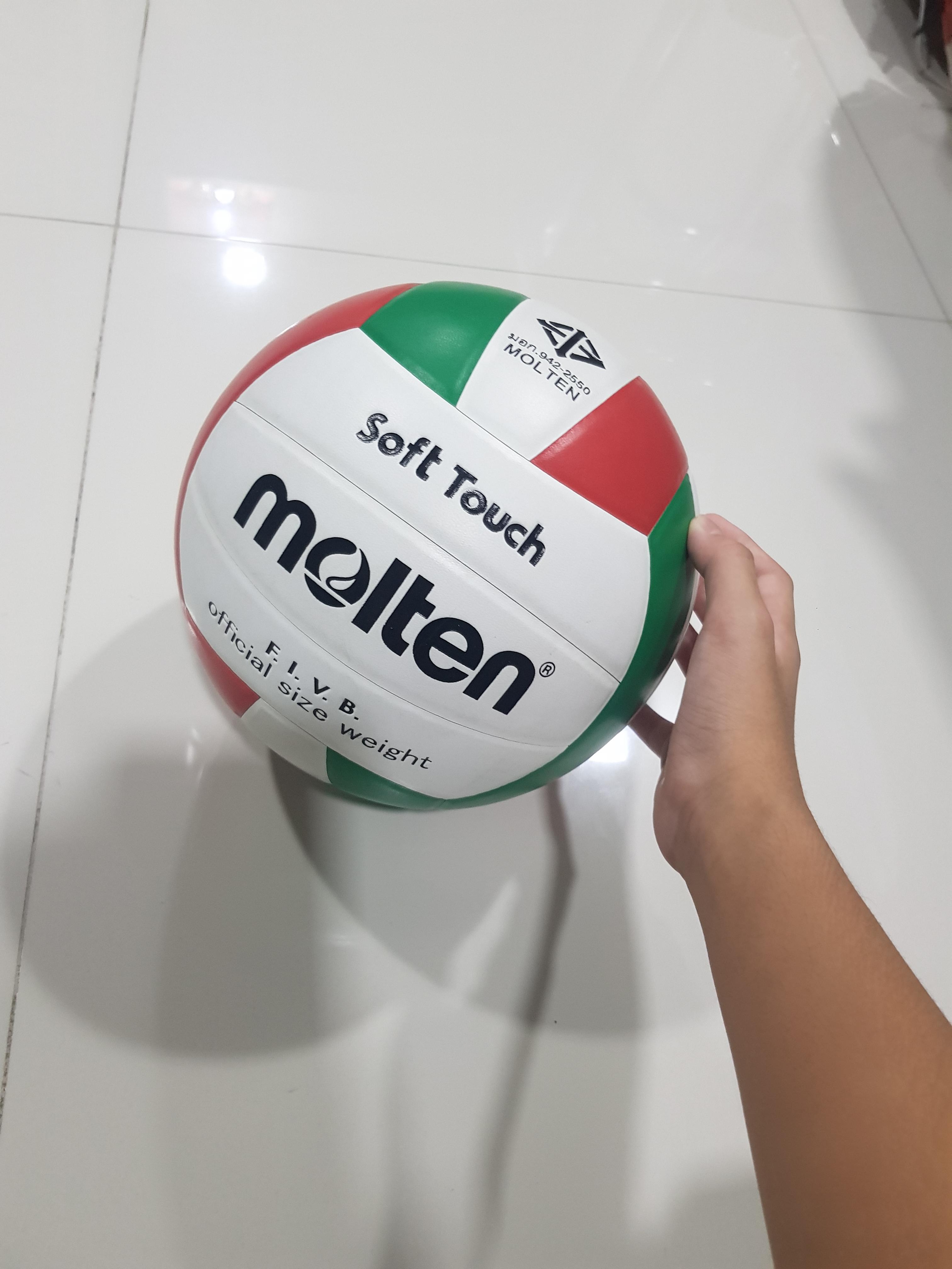 Is this a genuine Molten Volleyball? r/volleyball