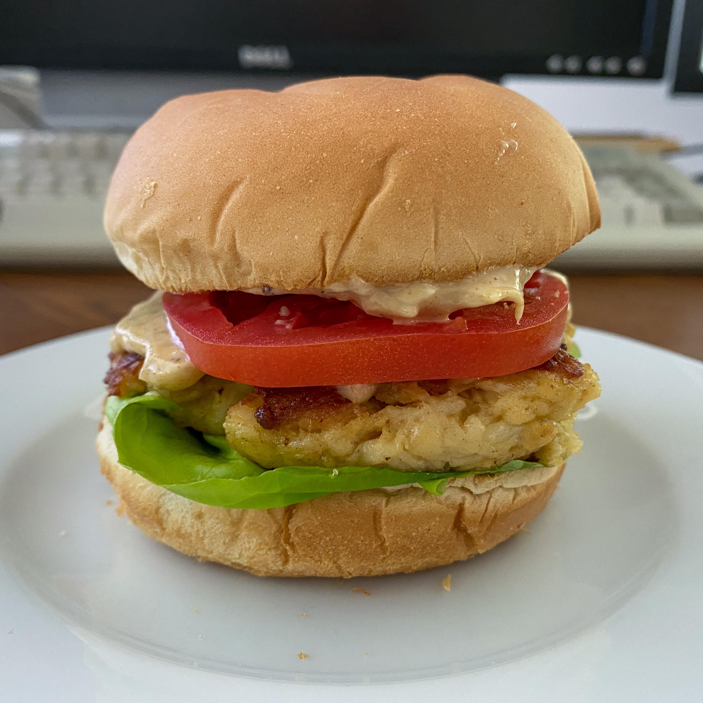 The crab cake sandwich I made at work today. r/eatsandwiches