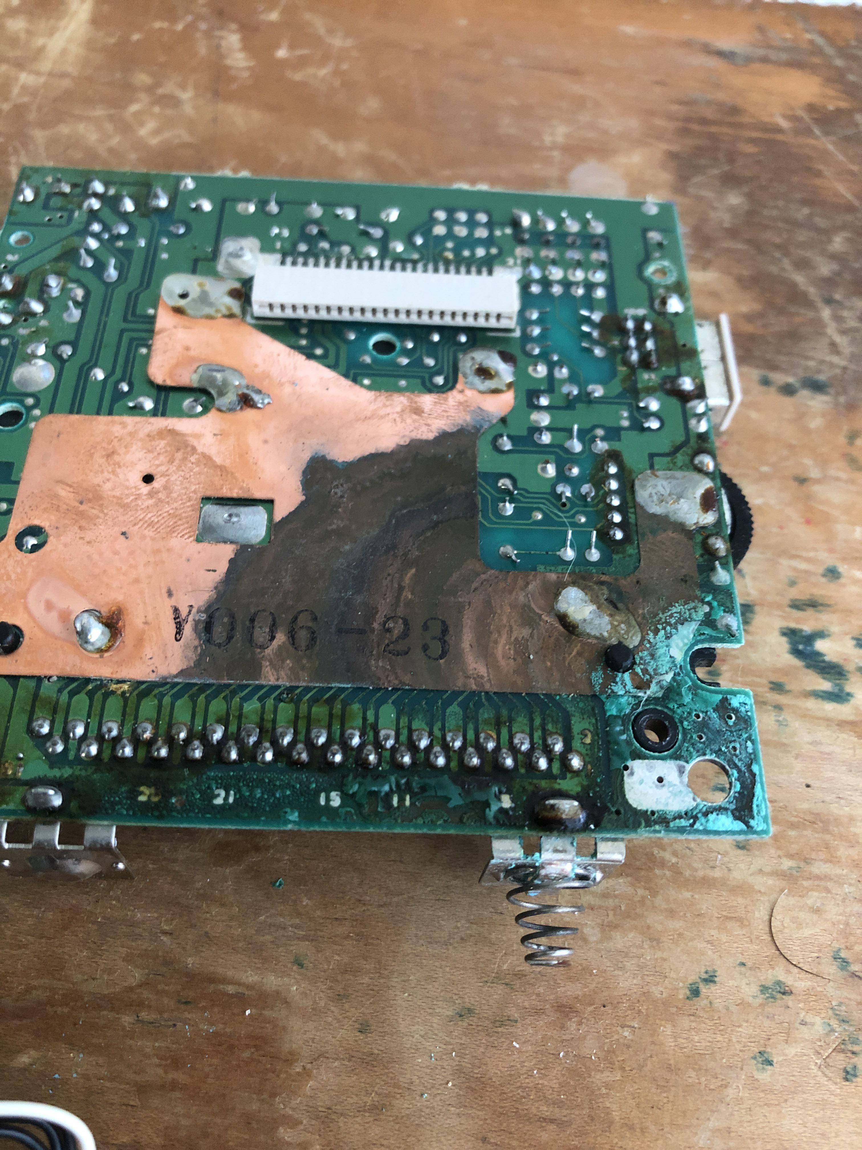 DMG motherboard corrosion. Can I fix it? r/Gameboy