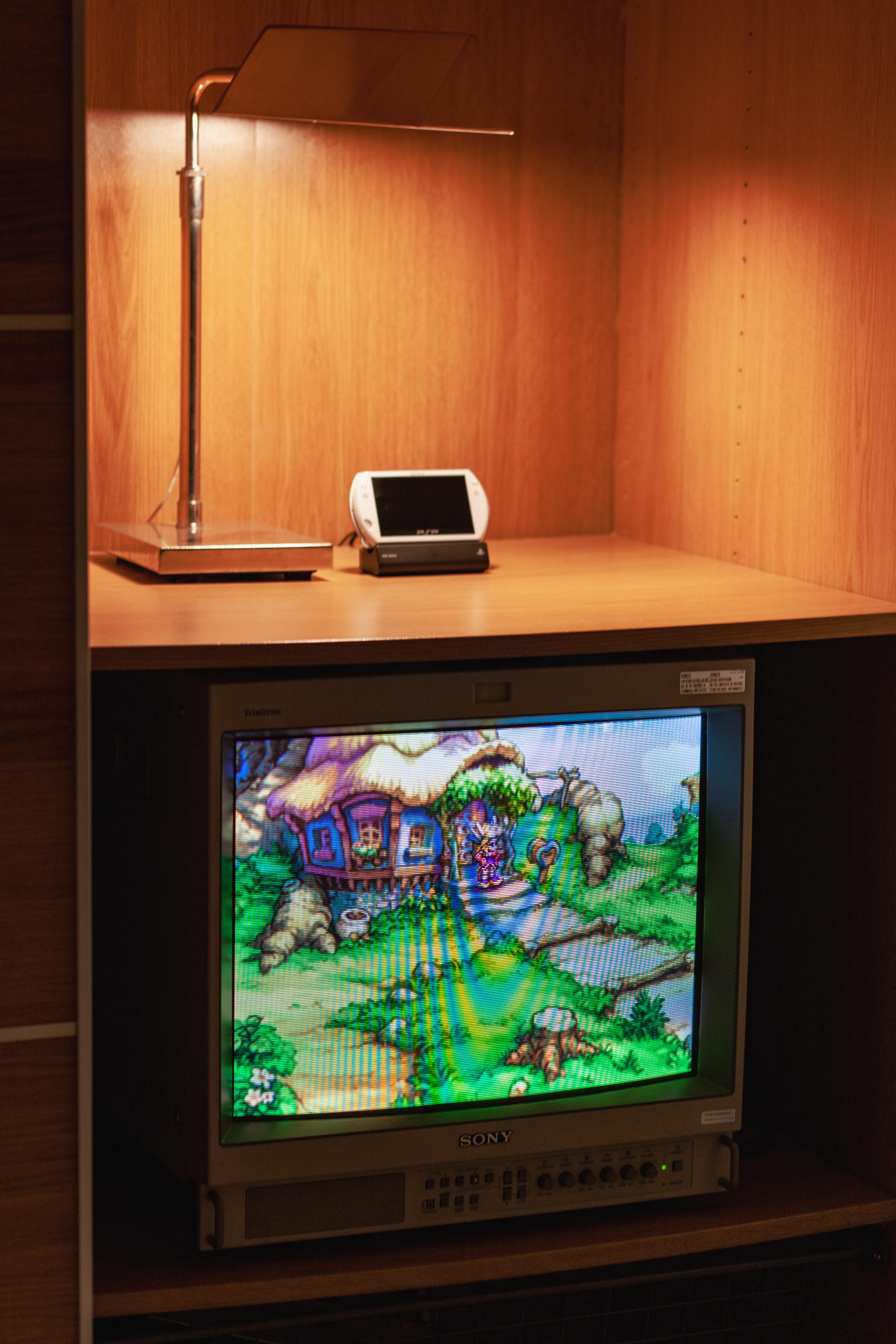 PSP Go + 240p output PS1 Classics via component + Official emulation