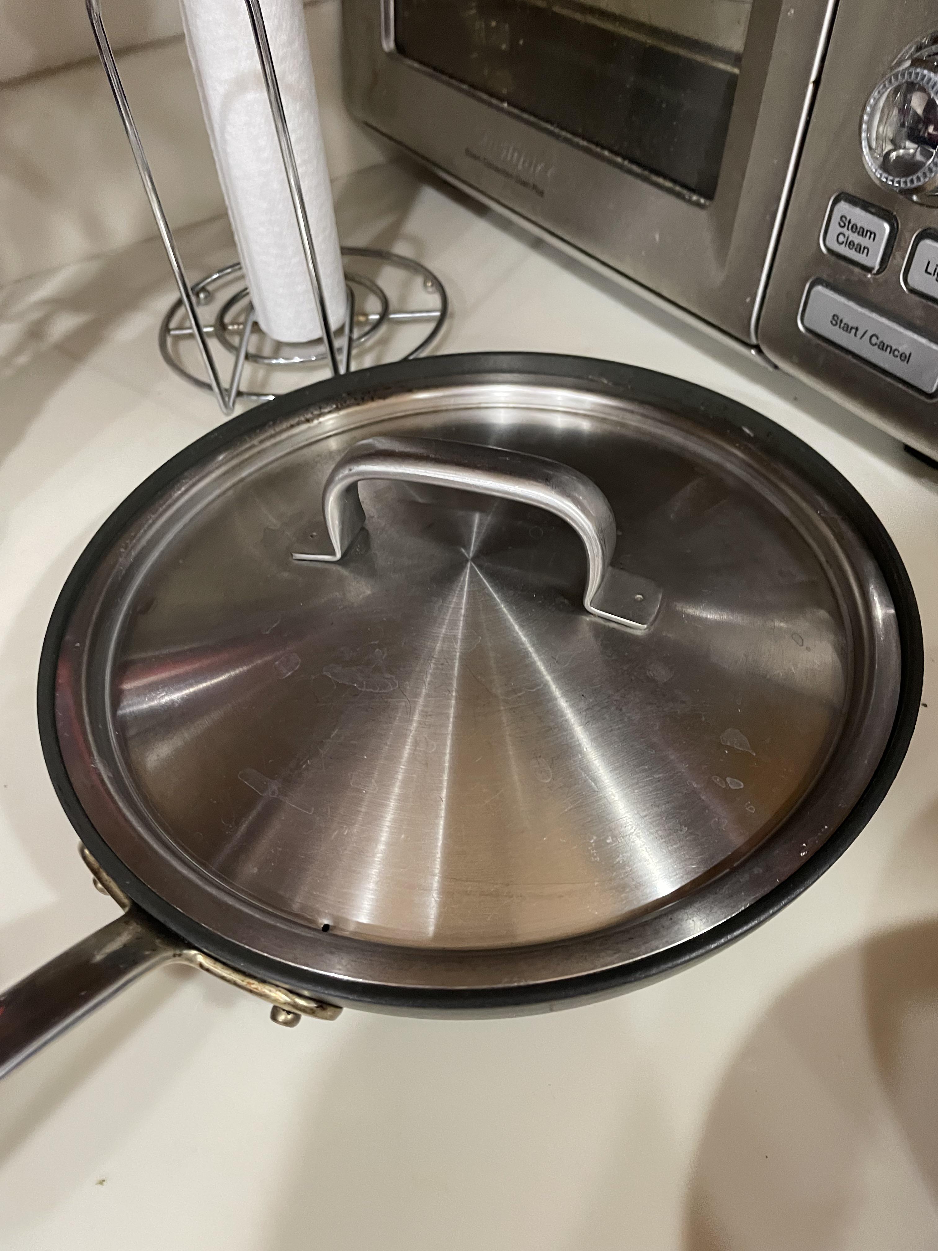 Was cooking dumplings then the lid expanded too much, just refuses to