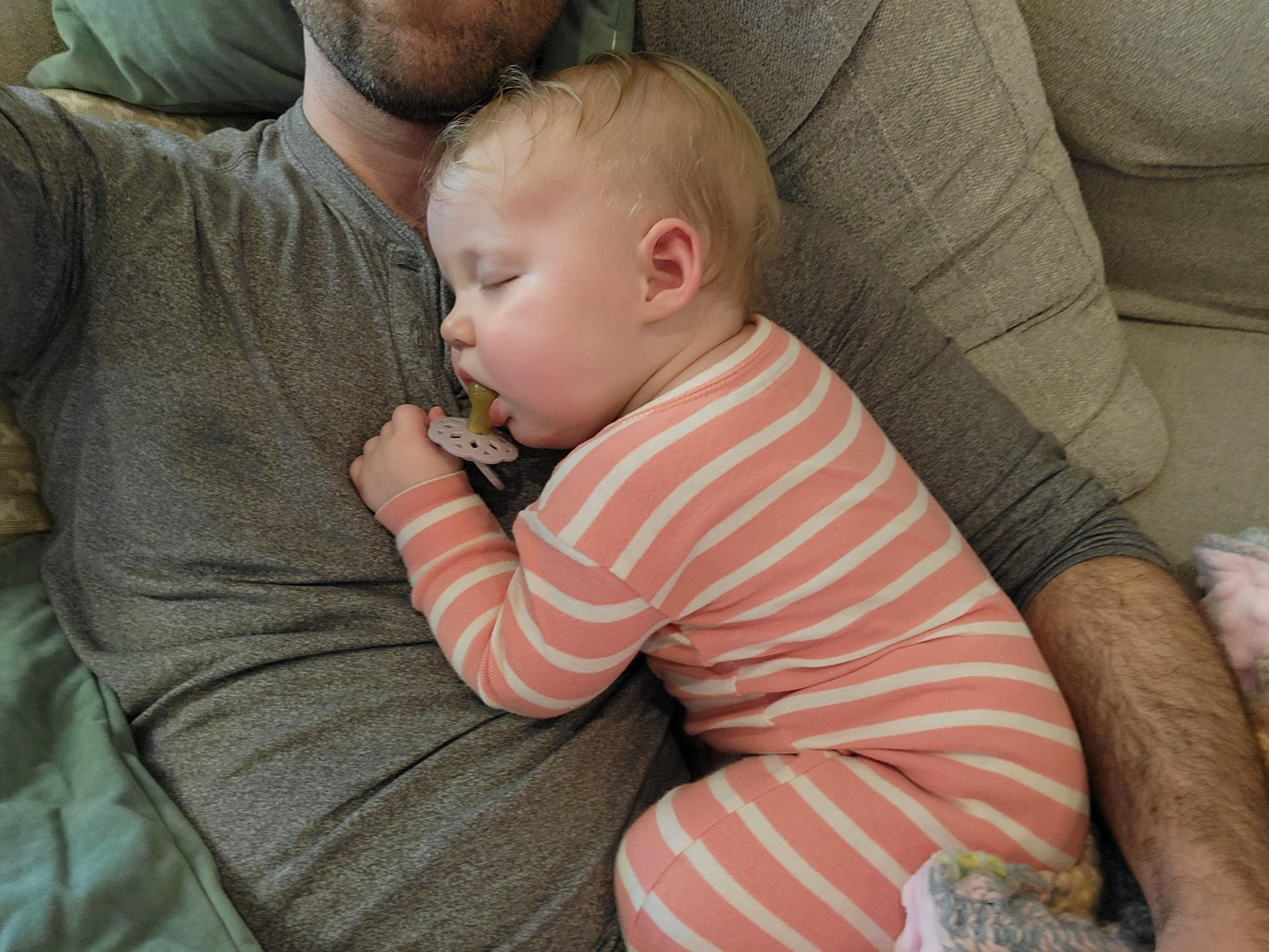 First time she's fallen asleep against my chest. I love her so much r/daddit