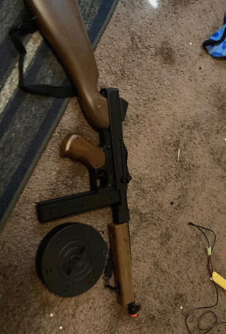 Airsoft Thompson I got battery it came with was pretty bad but putting
