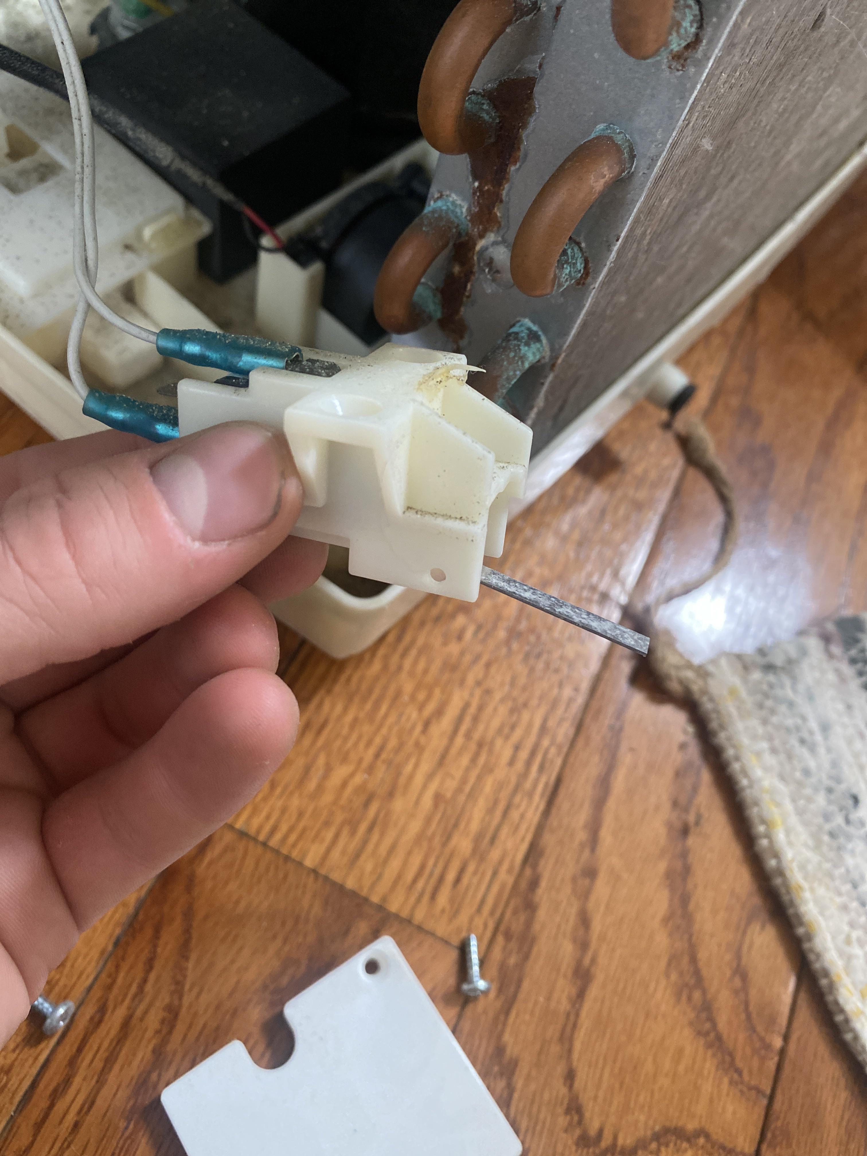 What’s the purpose of this shutoff switch? r/AirConditioners