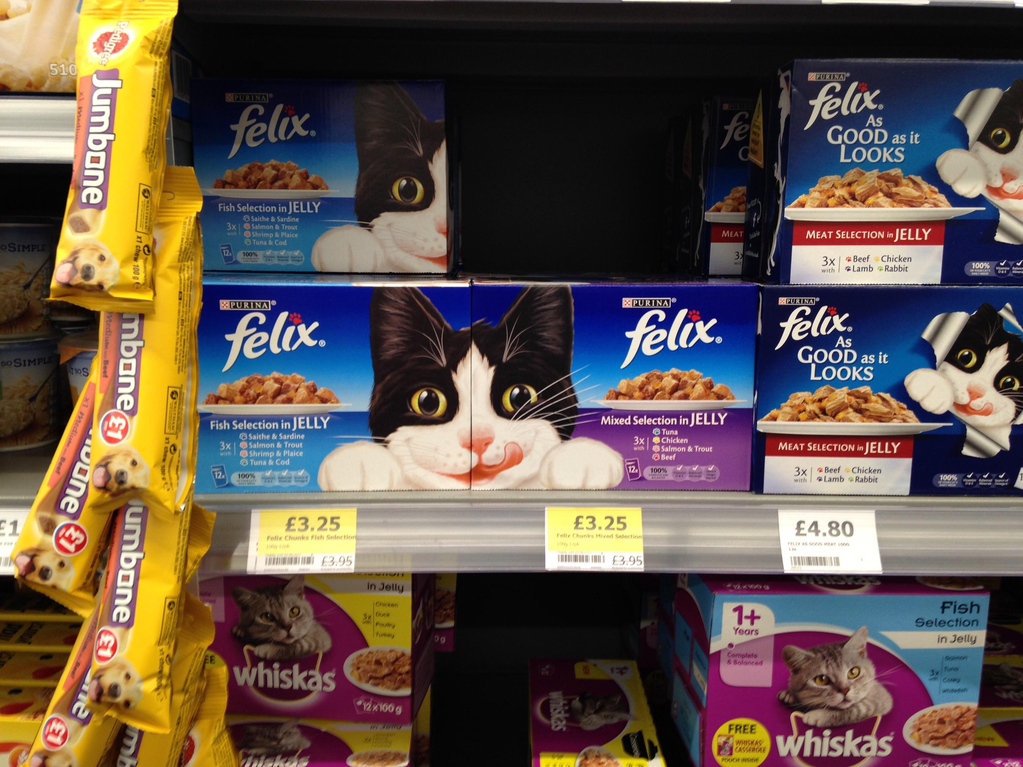The way these two Felix cat food boxes matchup r/mildlyinteresting
