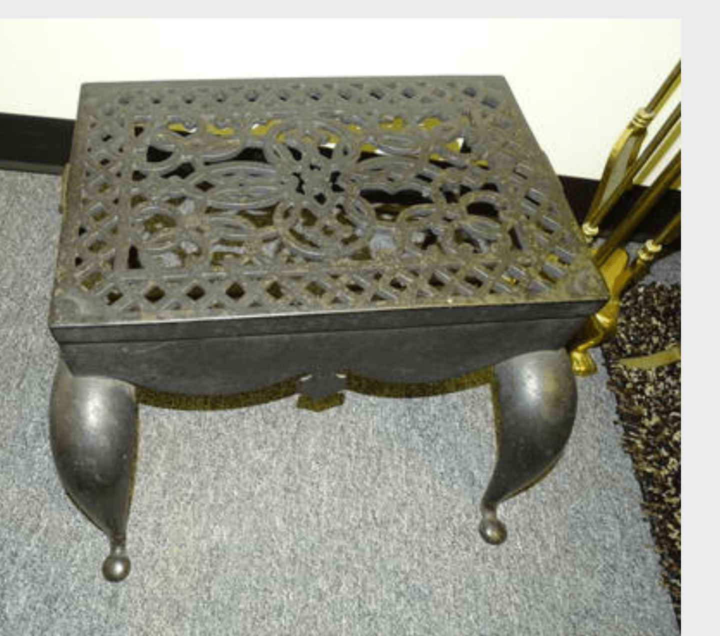 Anyone know what this is? Made of cast iron no markings on it at all