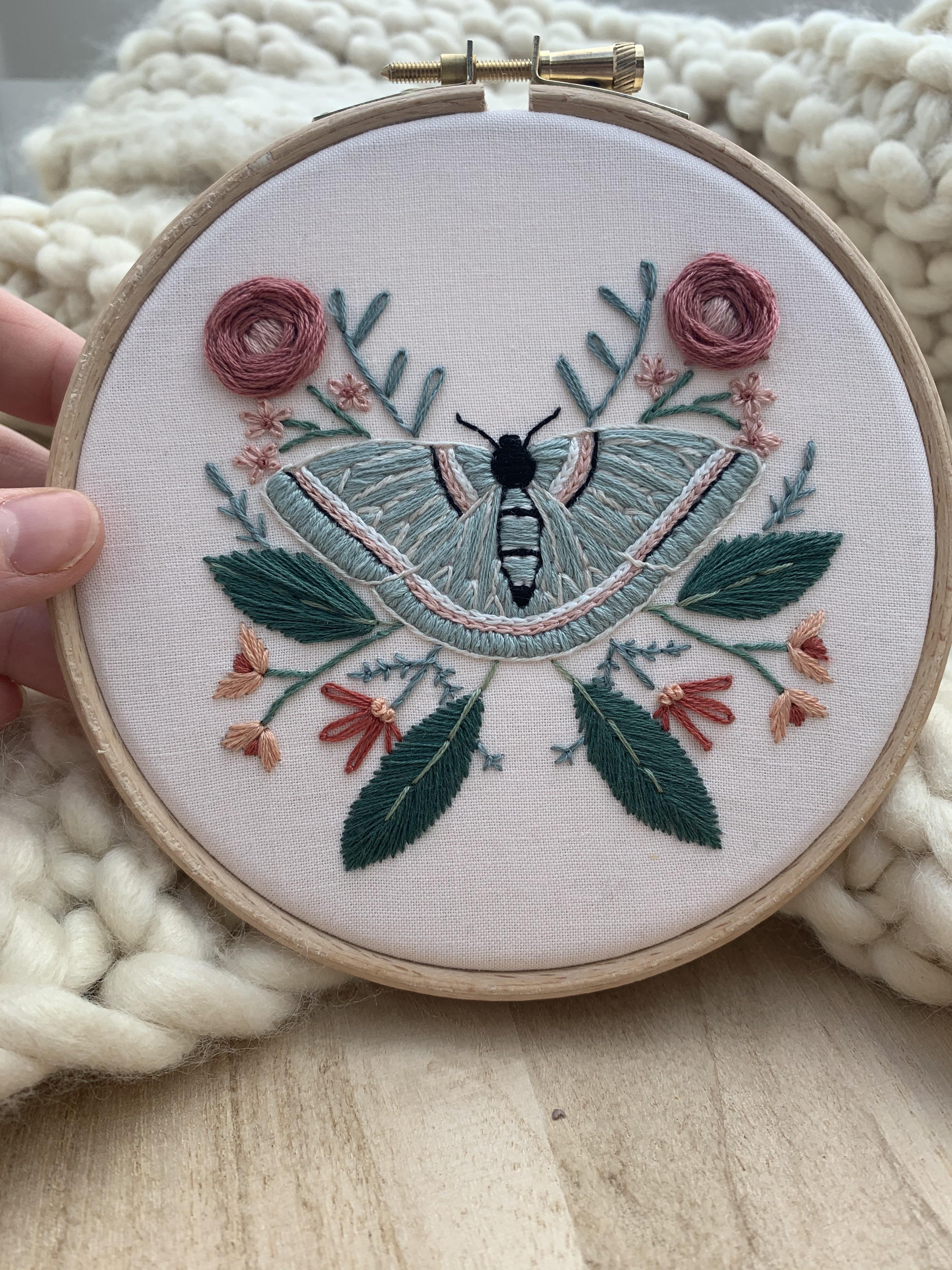 The most detailed embroidery hoop I’ve done r/Embroidery