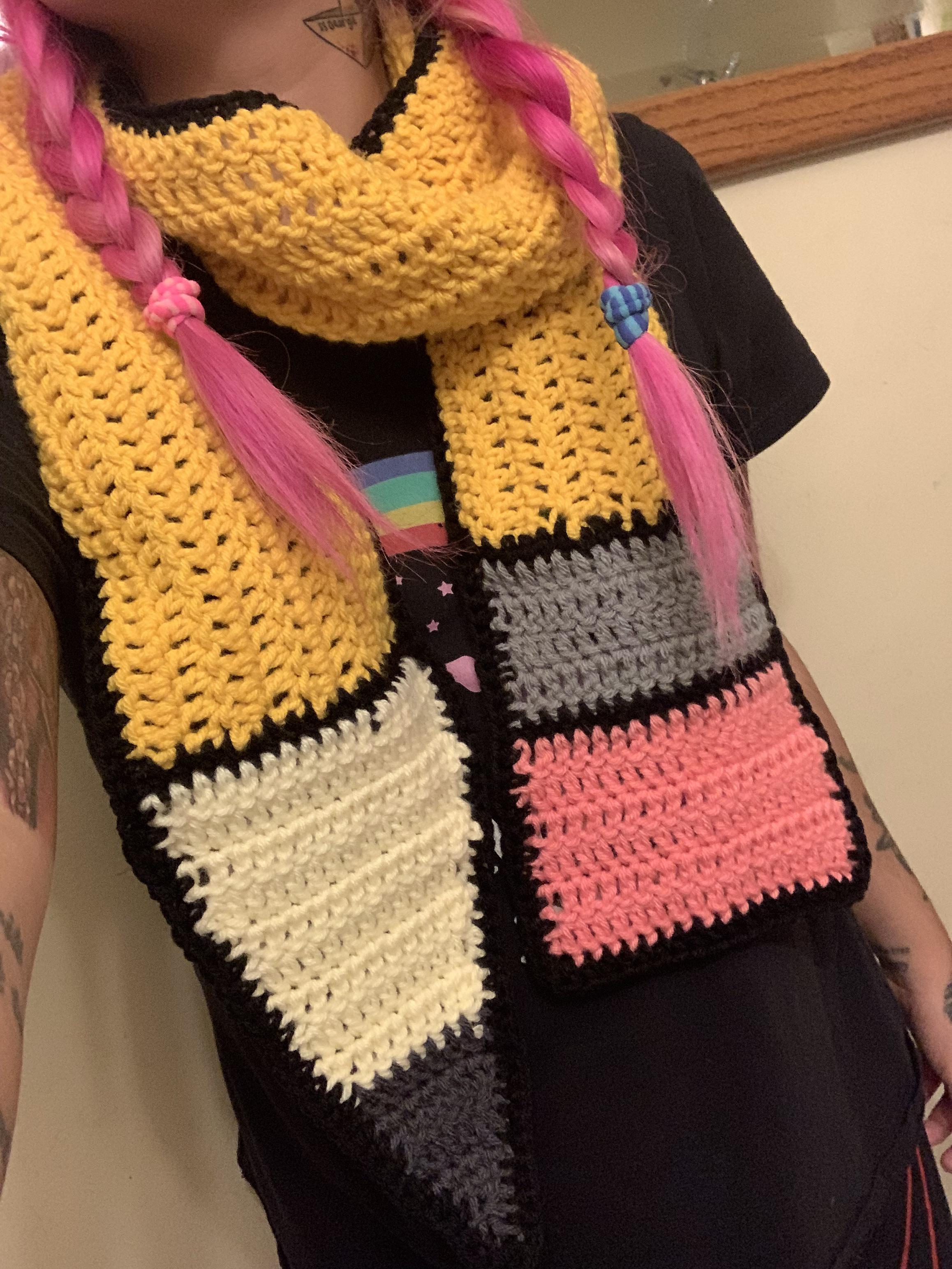 Freehanded Pencil Scarf present for my kids’ teachers. r/crochet