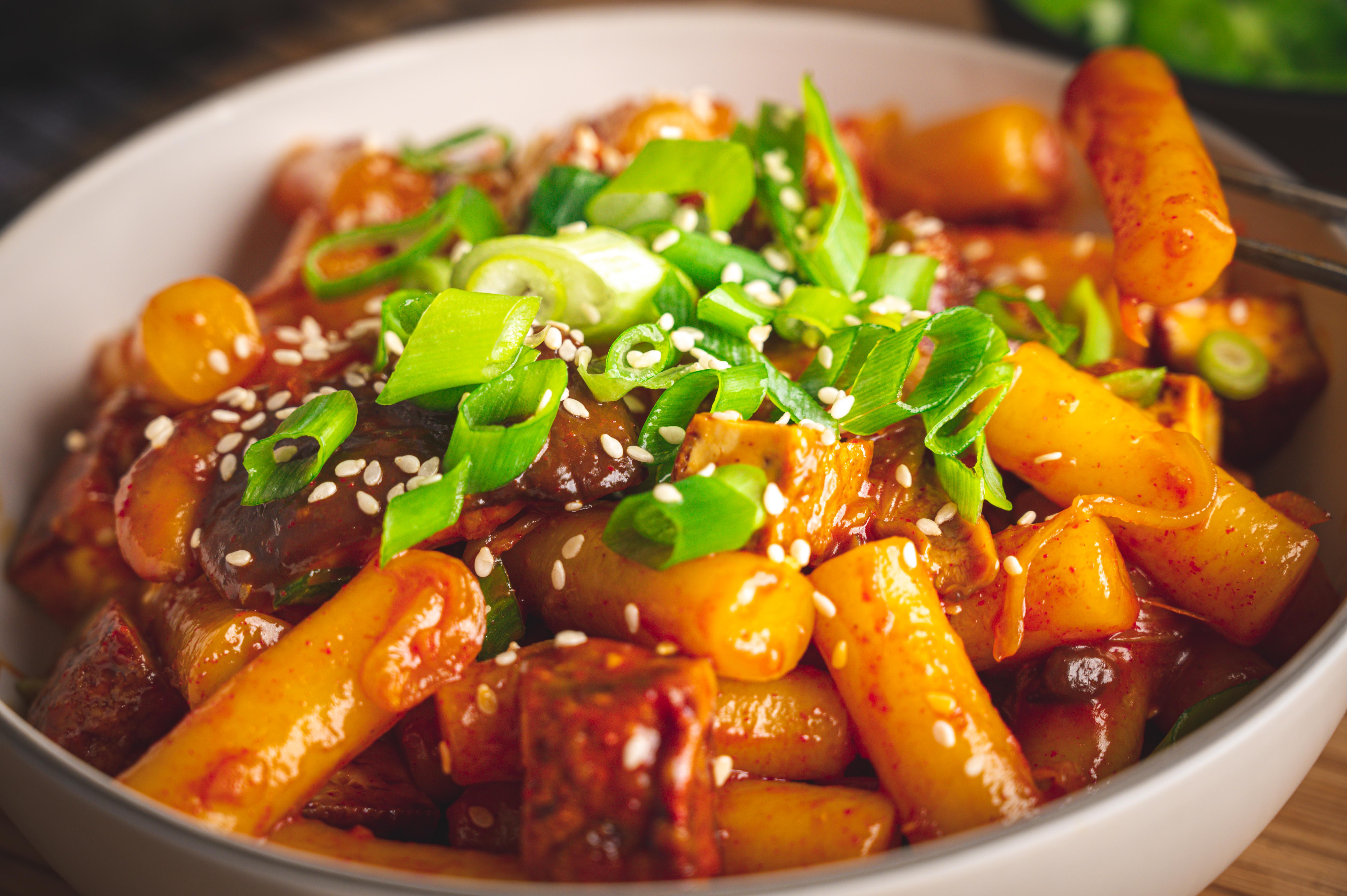 Tteokbokki (Korean Spicy Rice Cake) r/recipes