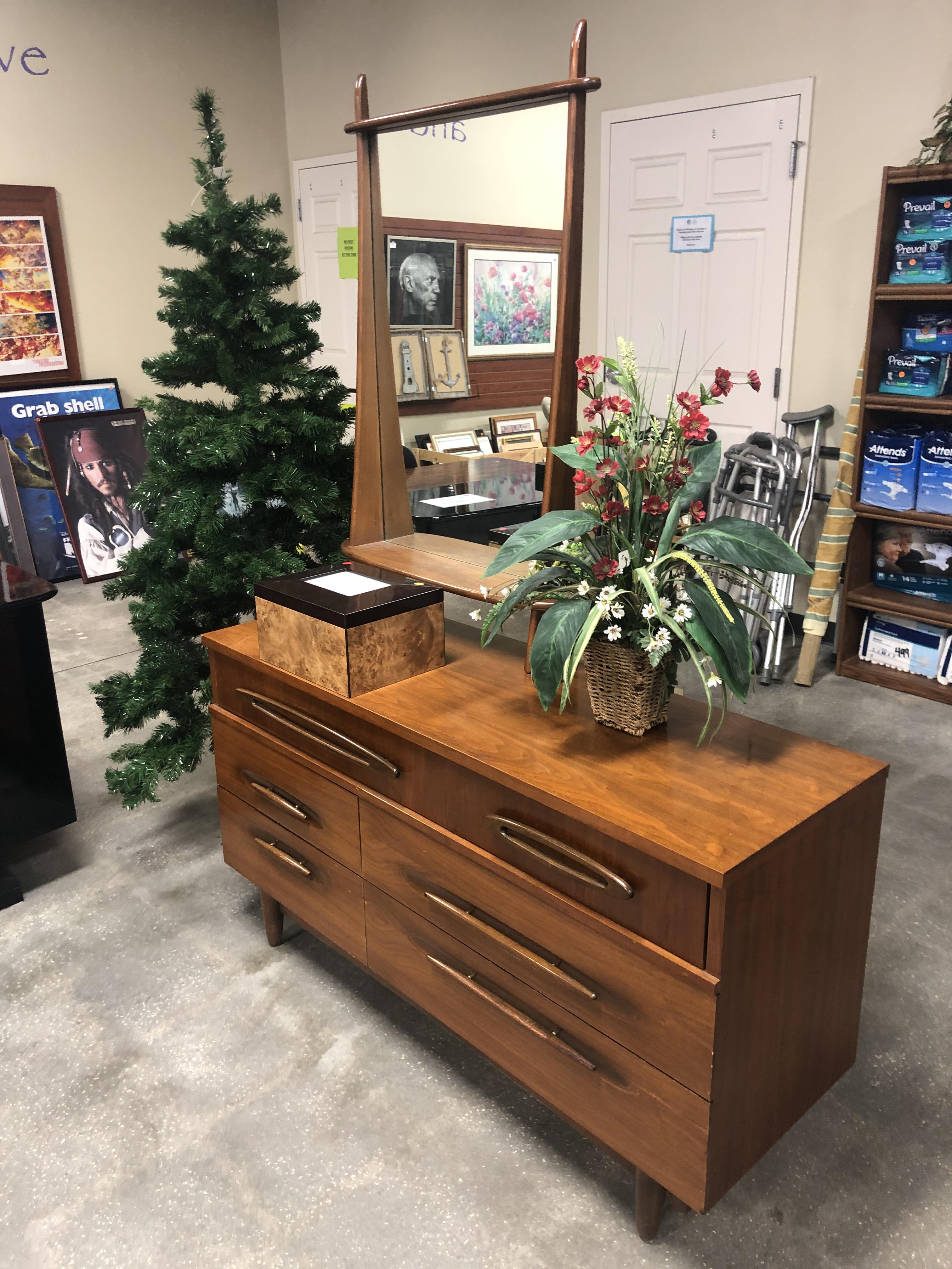 A bargain beauty! Picked this up today at a local thrift store for 150