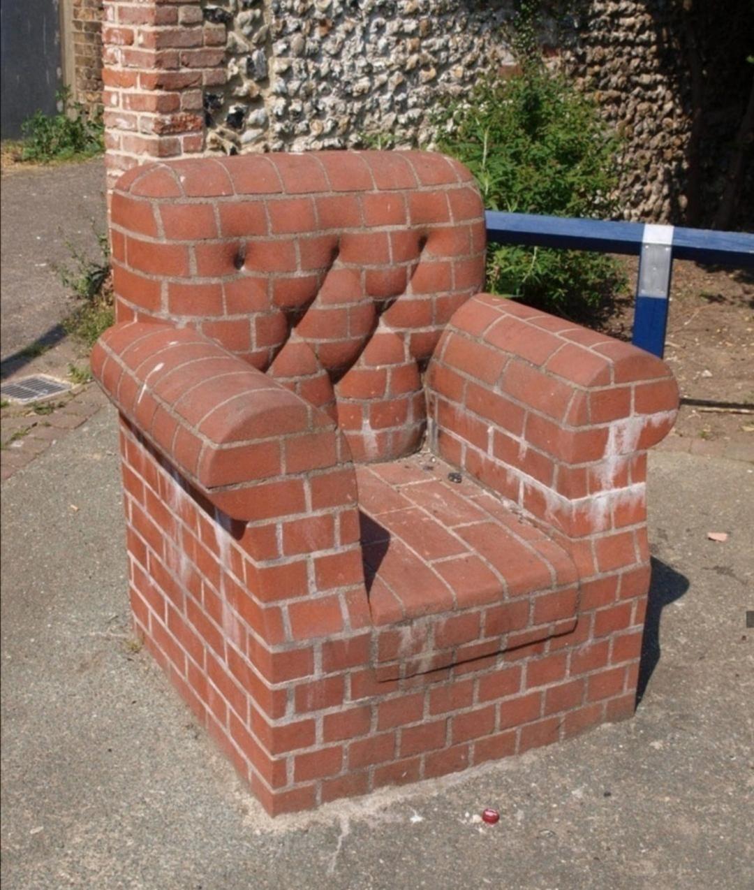 Brick chair +50 durability 20 comfiness