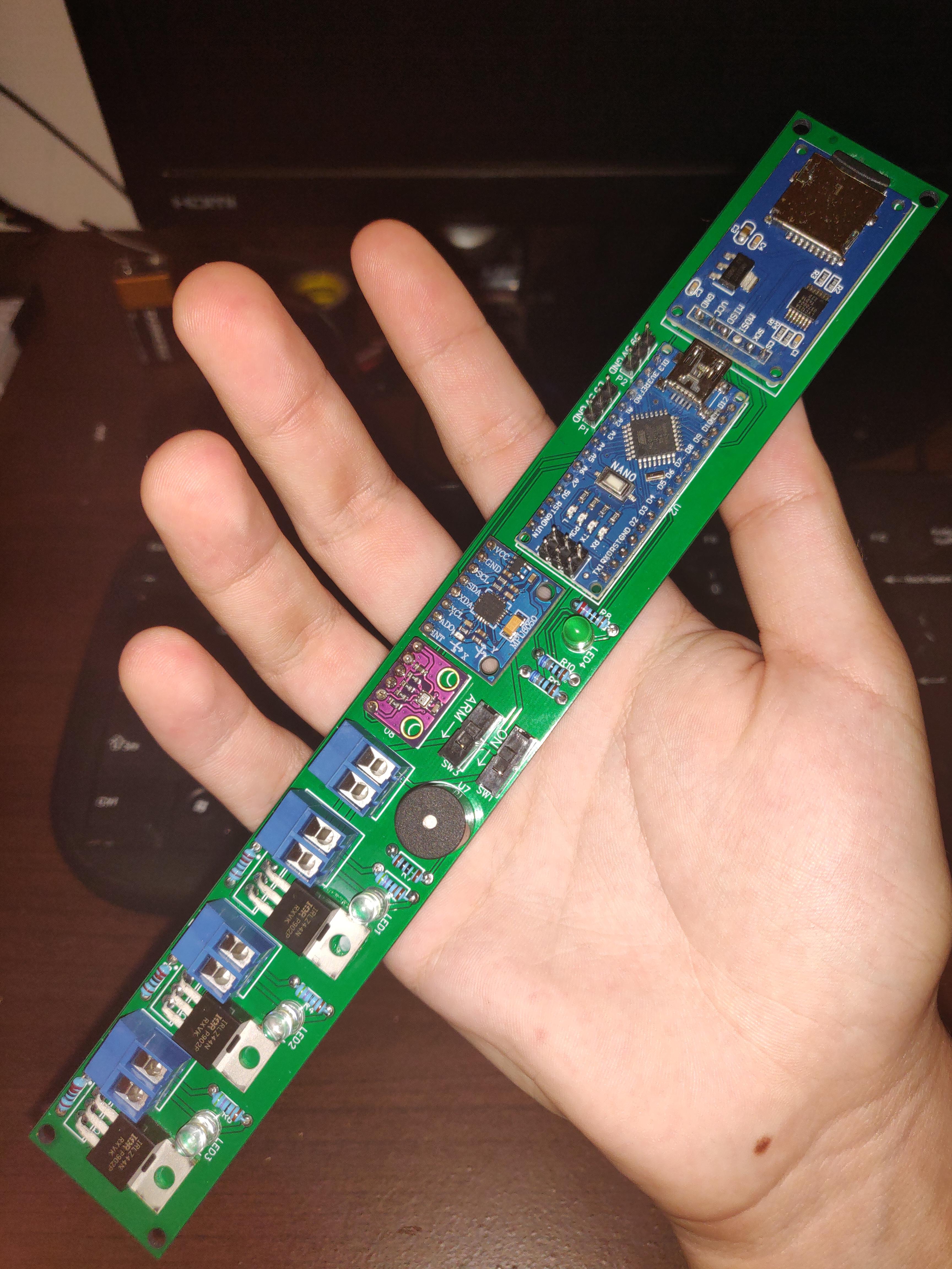 I made a rocket flight computer based off an Arduino nano r/arduino