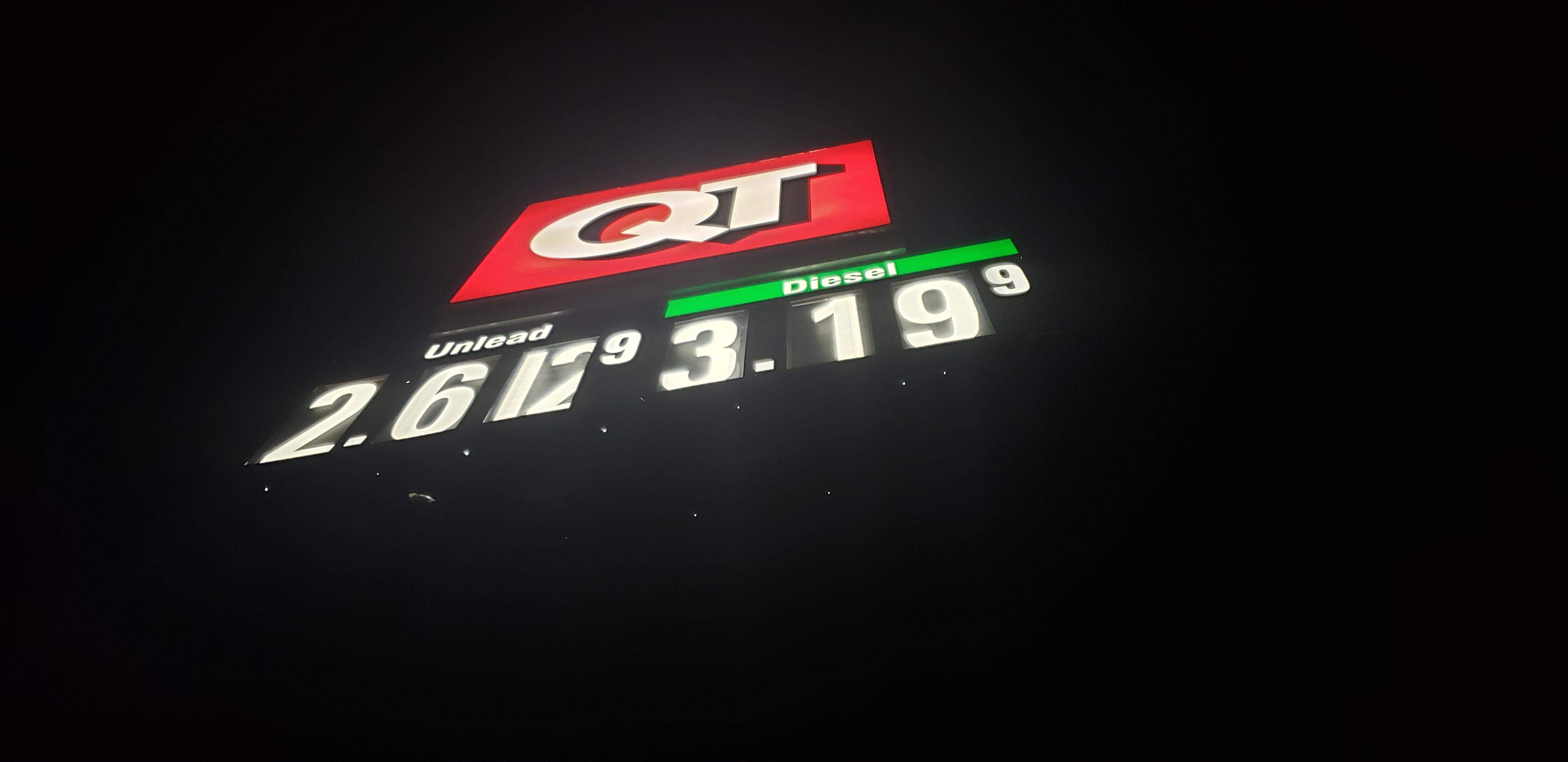 having to change gas price manually at the big sign susks!! FS can't