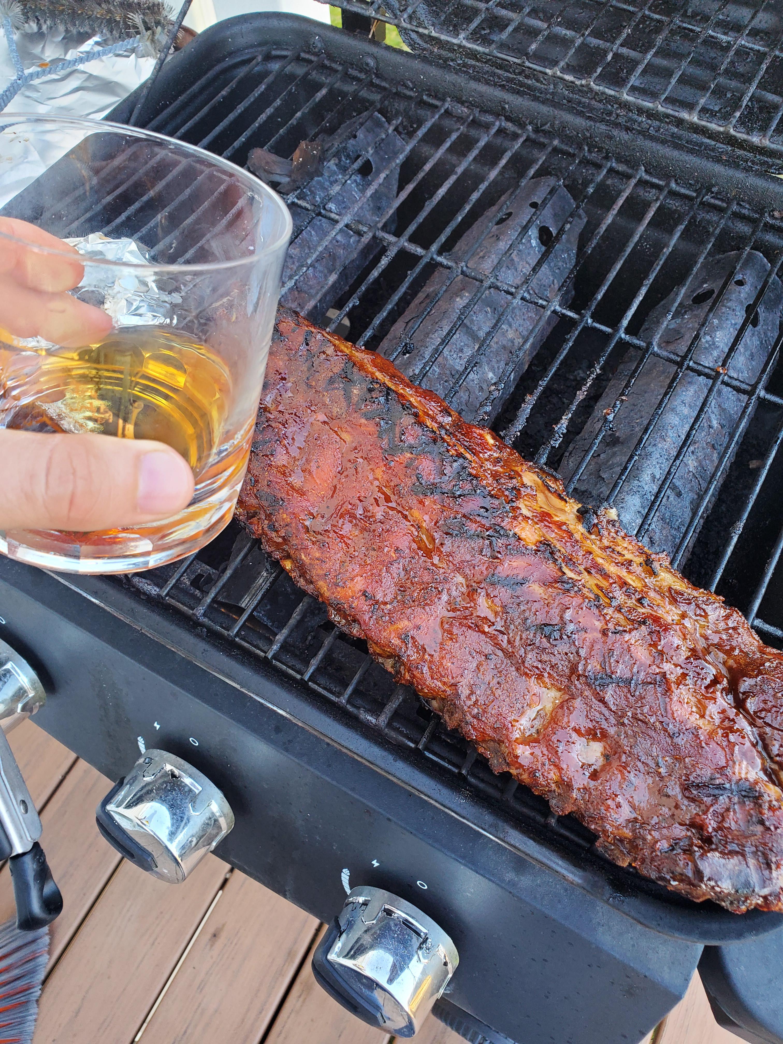 Bourbon and BBQ. Cheers to the weekend! r/WhiskeyTribe