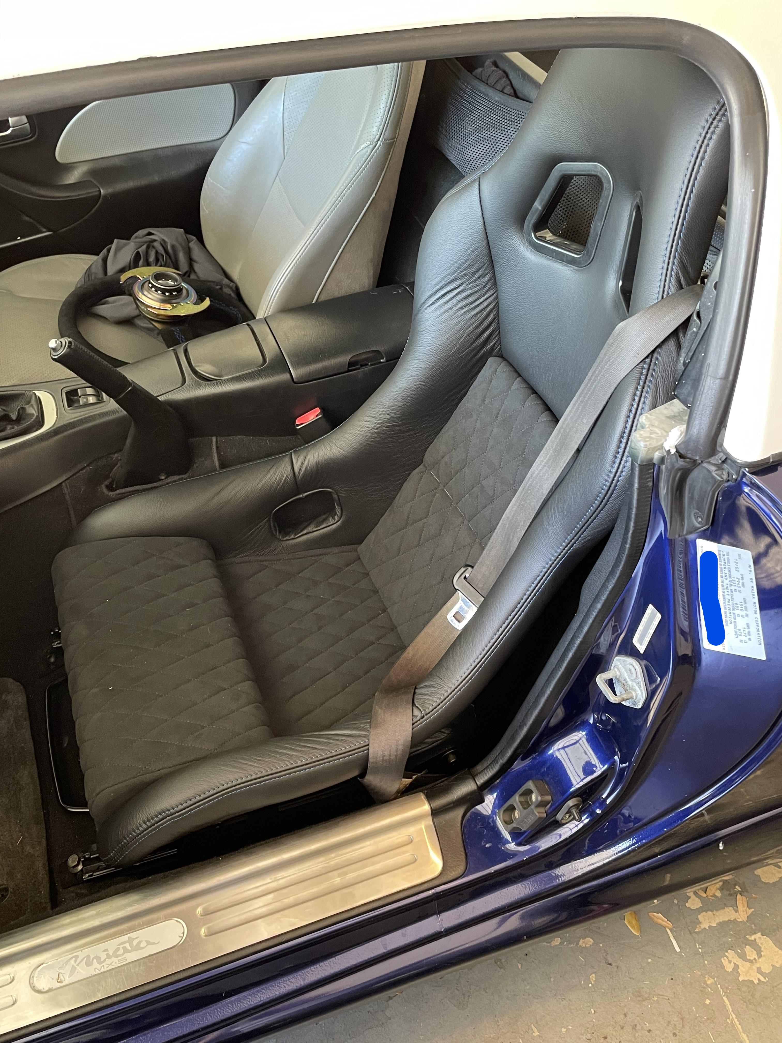 Installed a new seat for my miata today. r/Miata