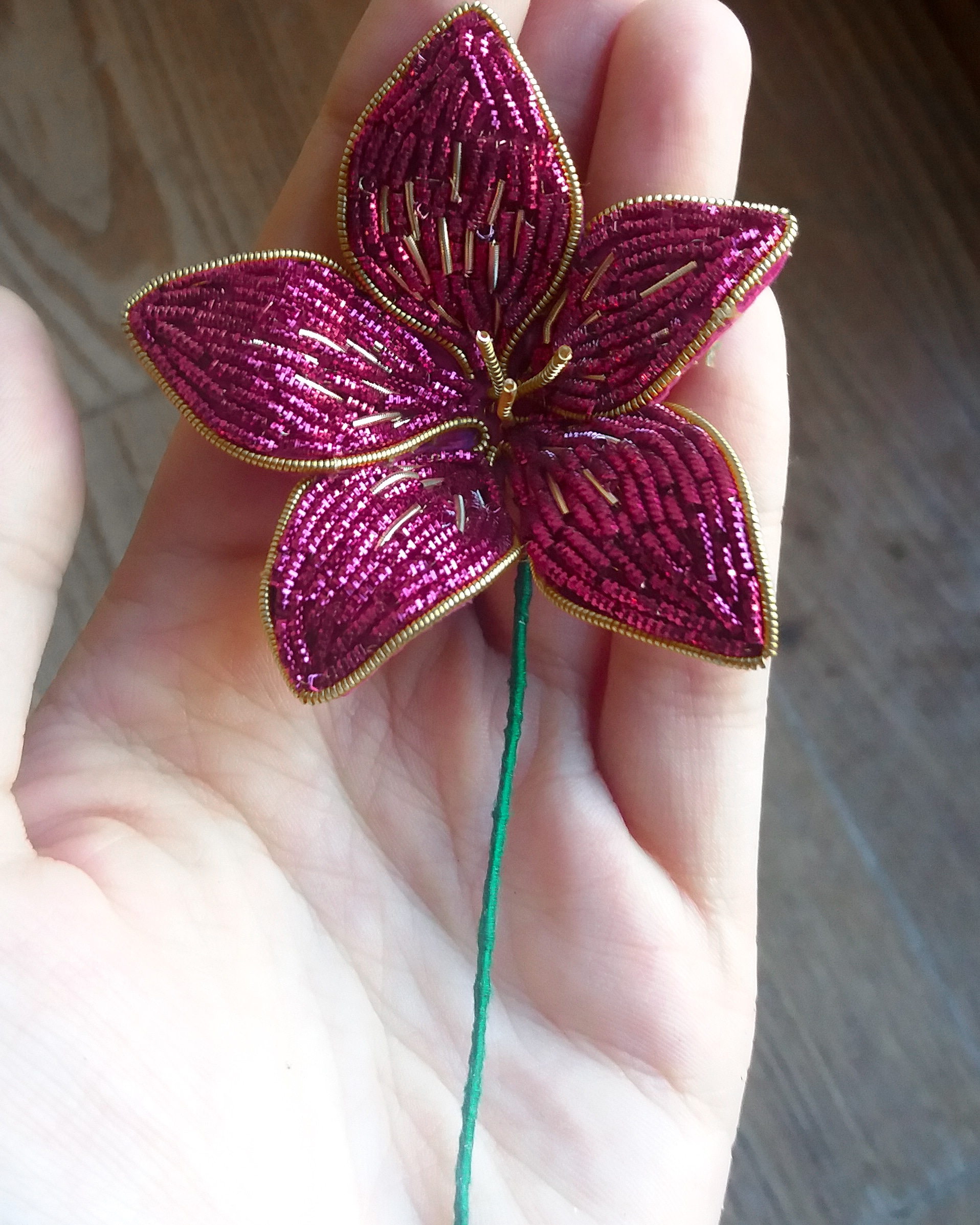 I made another 3d embroidered flower, this time using goldwork