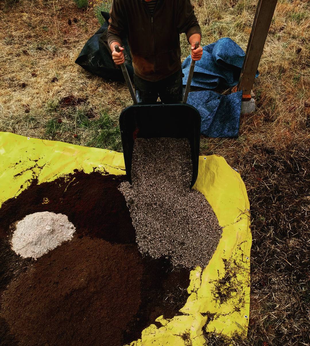 Starting soil Slightly modified Clackamas Coot recipe. 1/2 yard at a