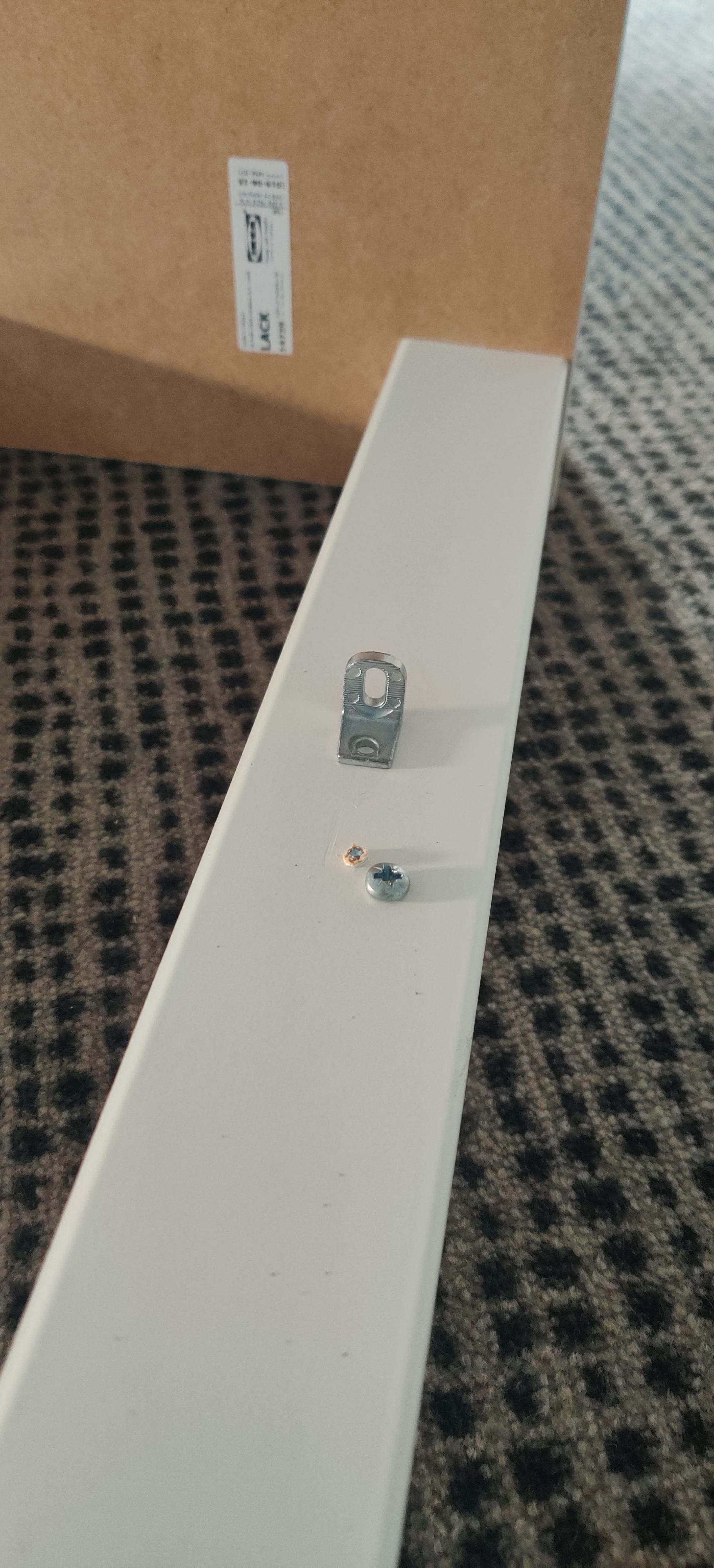 Ikea screw broke after screwing it in my new table r/Wellthatsucks