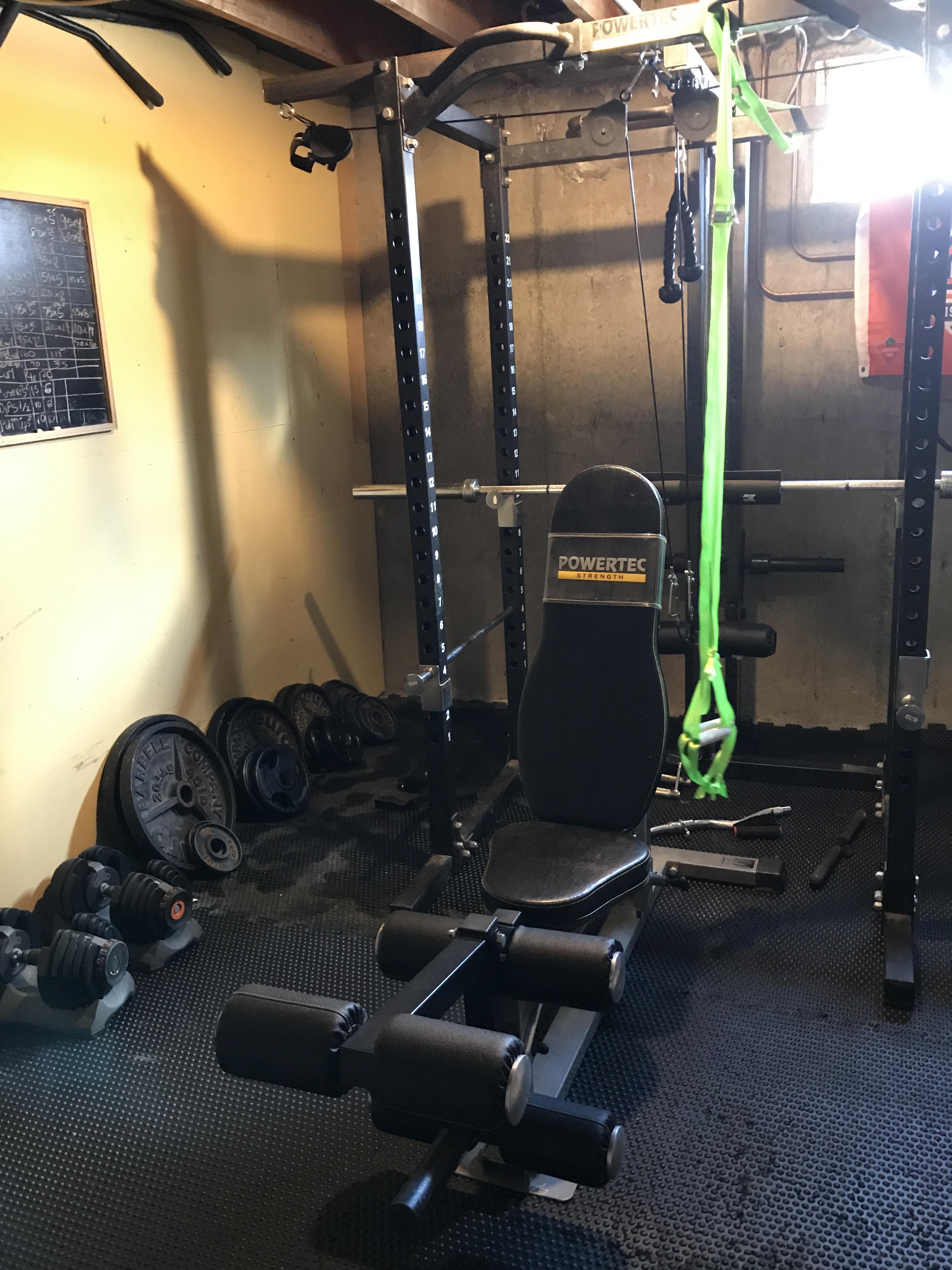 Picked up some stall mats for my home gym... just need some mirrors now