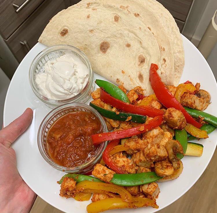 Quorn fajitas for dinner tonight! r/vegan