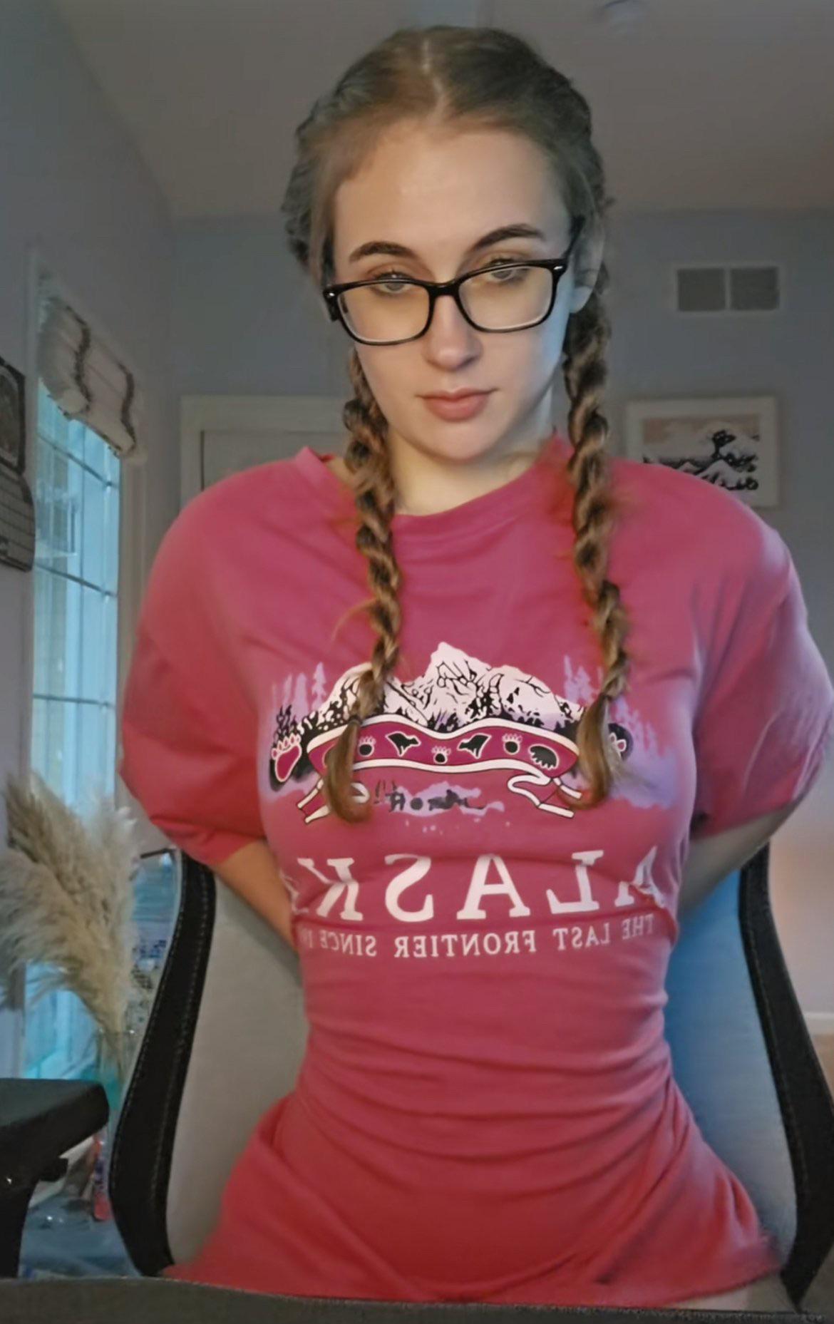 Finally, someone who looks like my goals : Eggy_memes