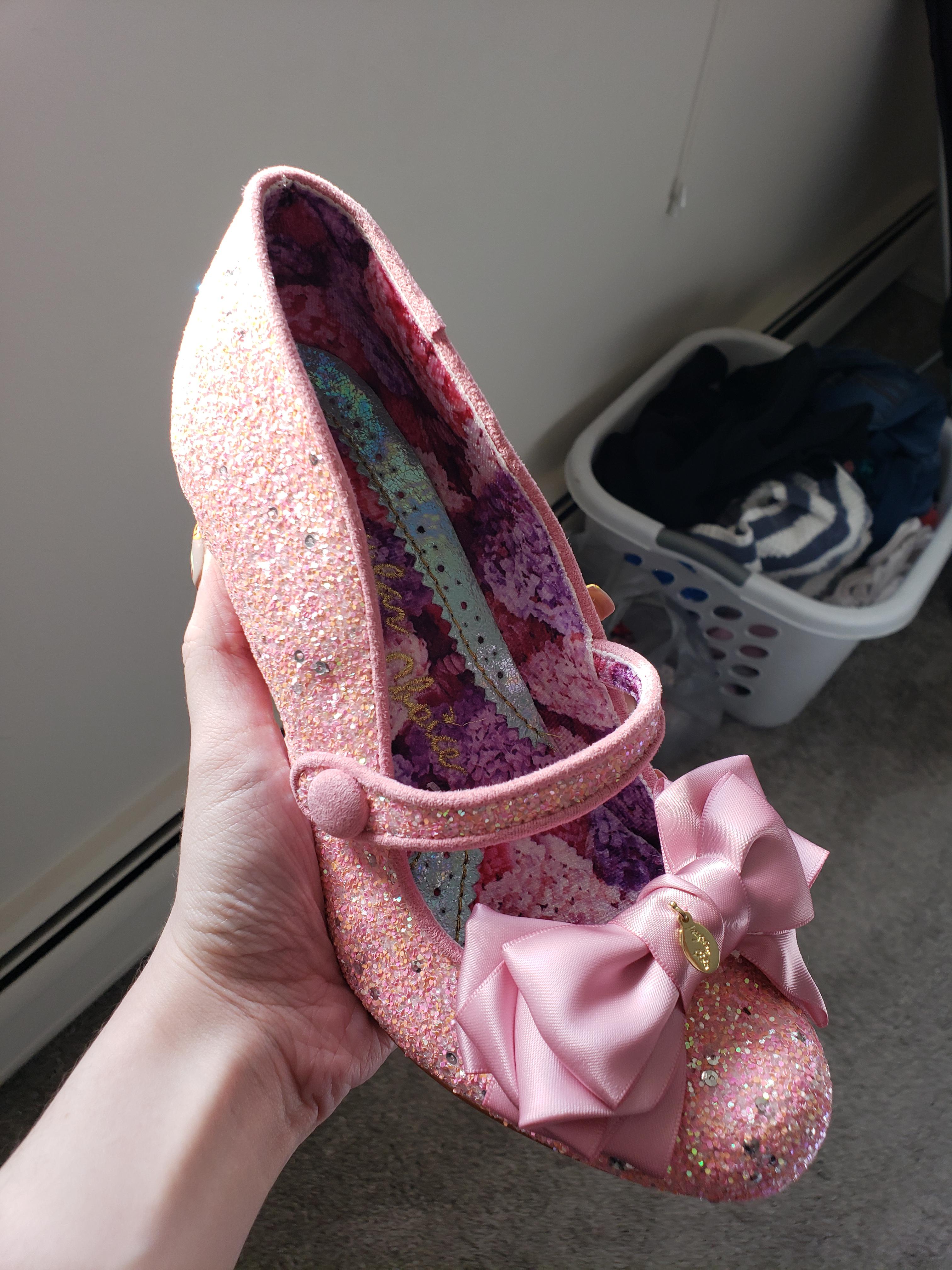 Is anyone else wearing non traditional/not white wedding shoes