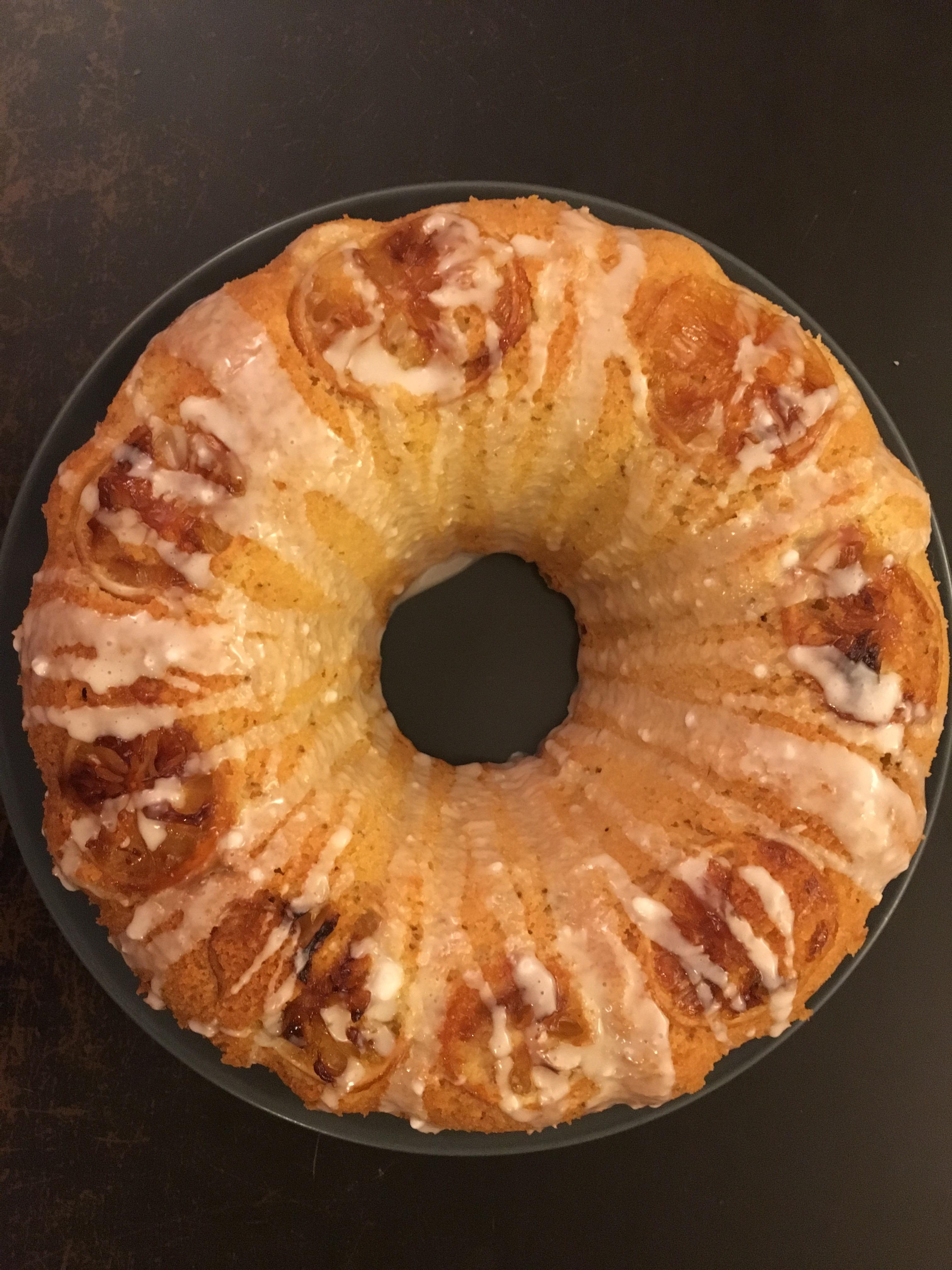Homemade lemon and fennel pollen cake with candied lemon slices and