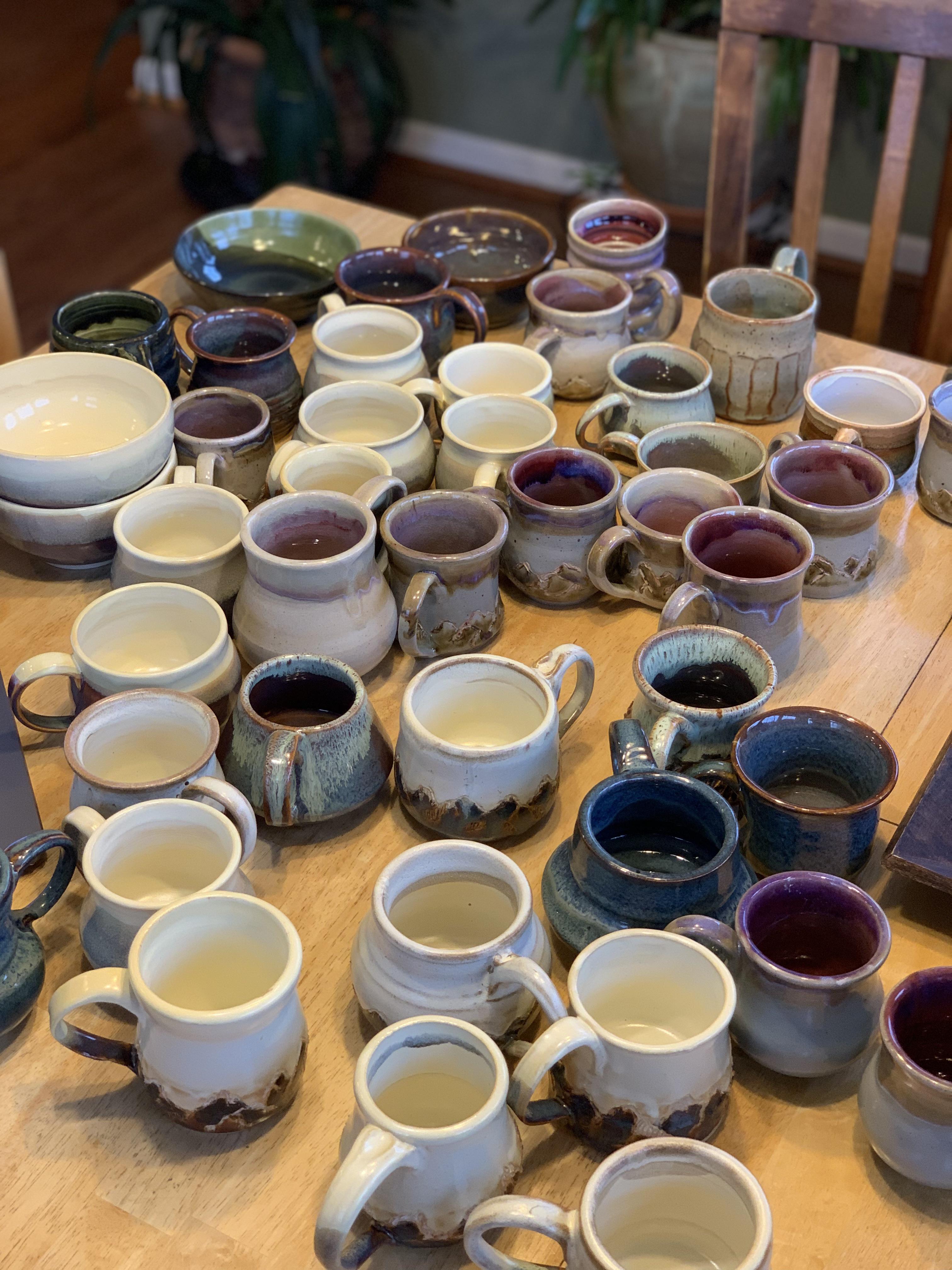all the mugs i made to post on etsy😭💕 r/Pottery