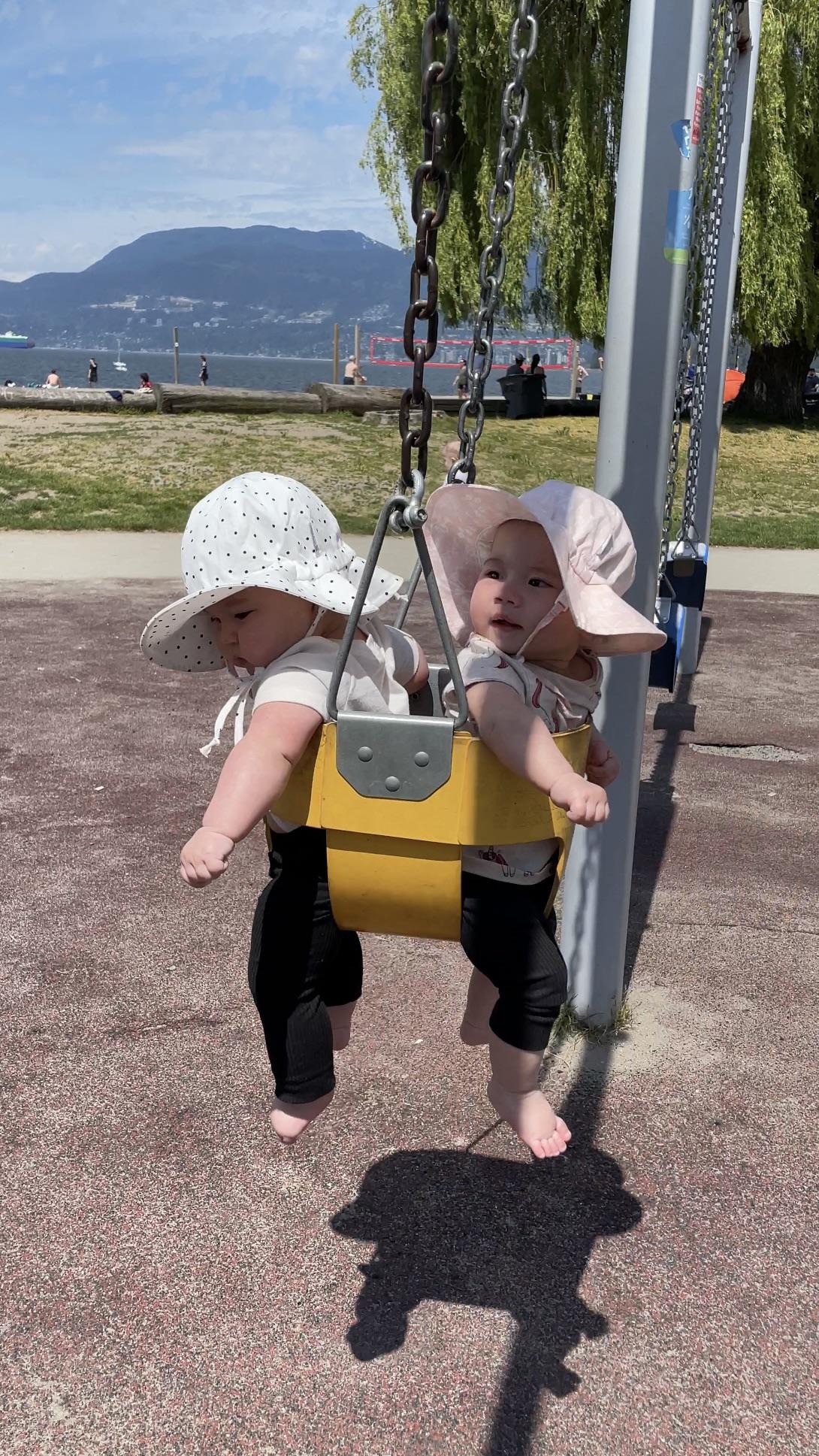 Best travel crib for 8 month old twins? r/parentsofmultiples