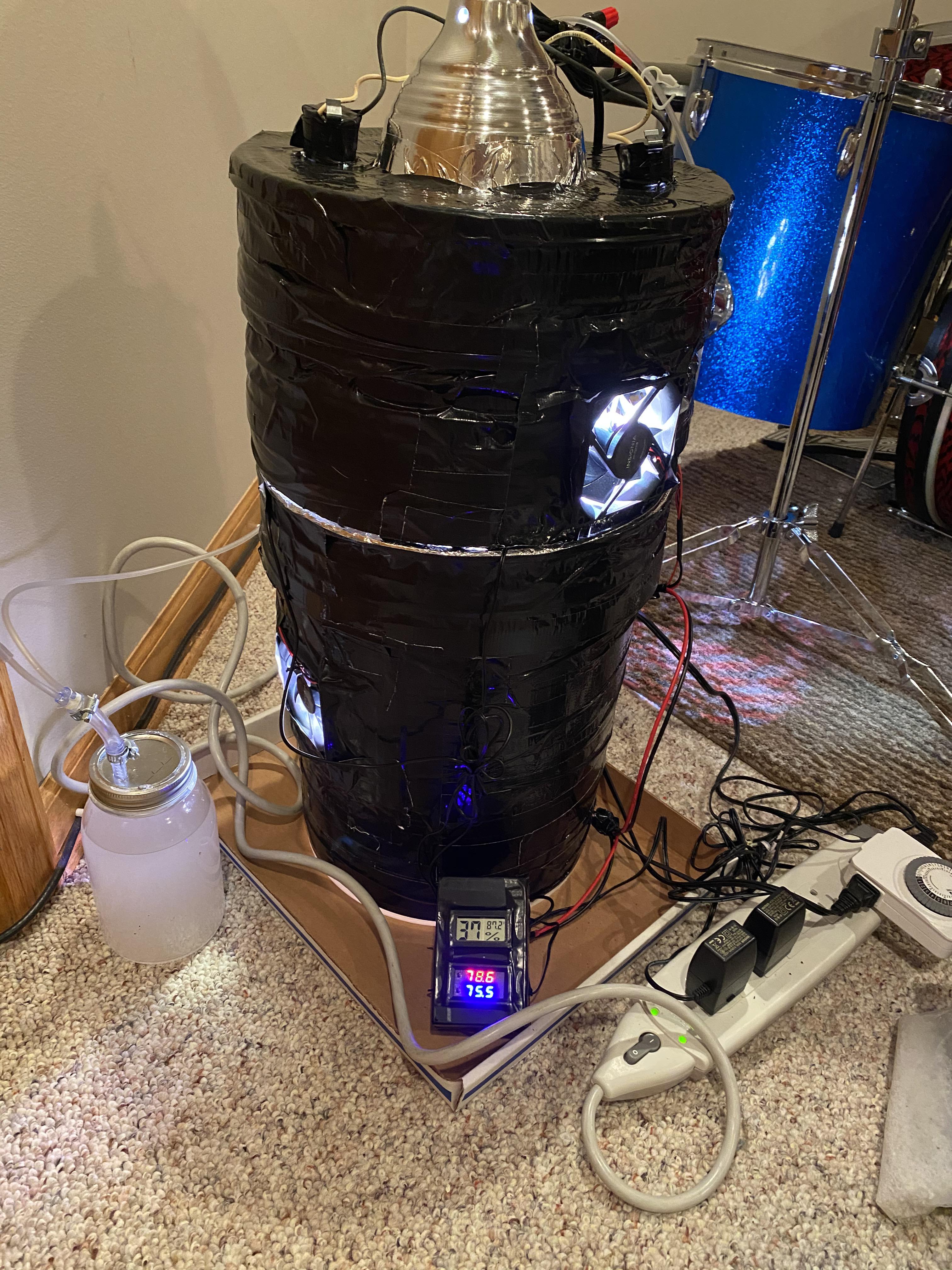 My 1st spacebucket! 1 intake fan, 2 exhaust fans, thermostat controller