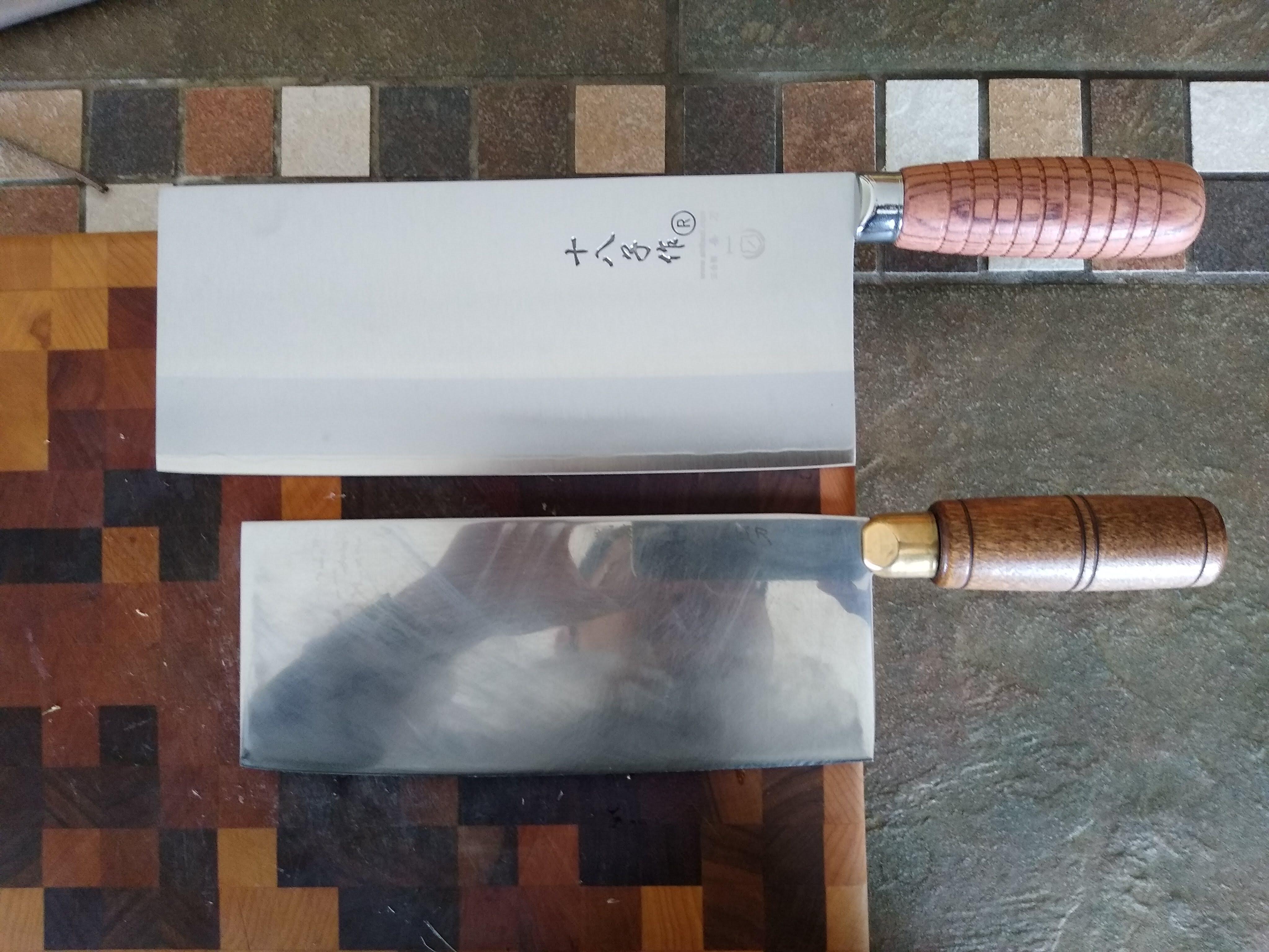 My new shibaizi F208 on top and my trusty dexter russel on the bottom