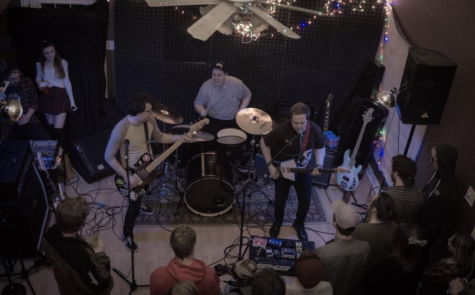 House Shows are always so much fun r/bandmembers