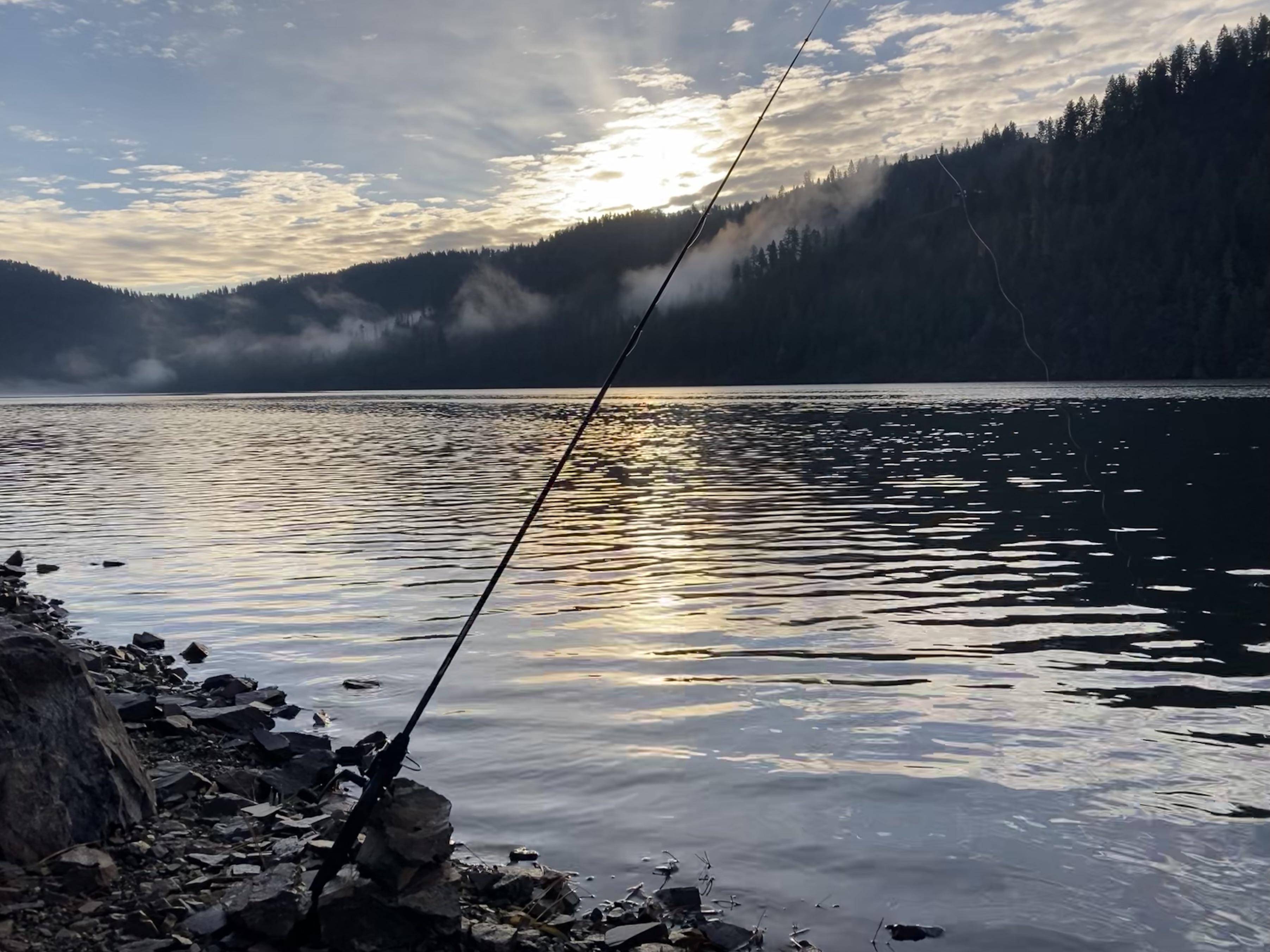Beautiful morning on Fernan Lake, Idaho r/Fishing