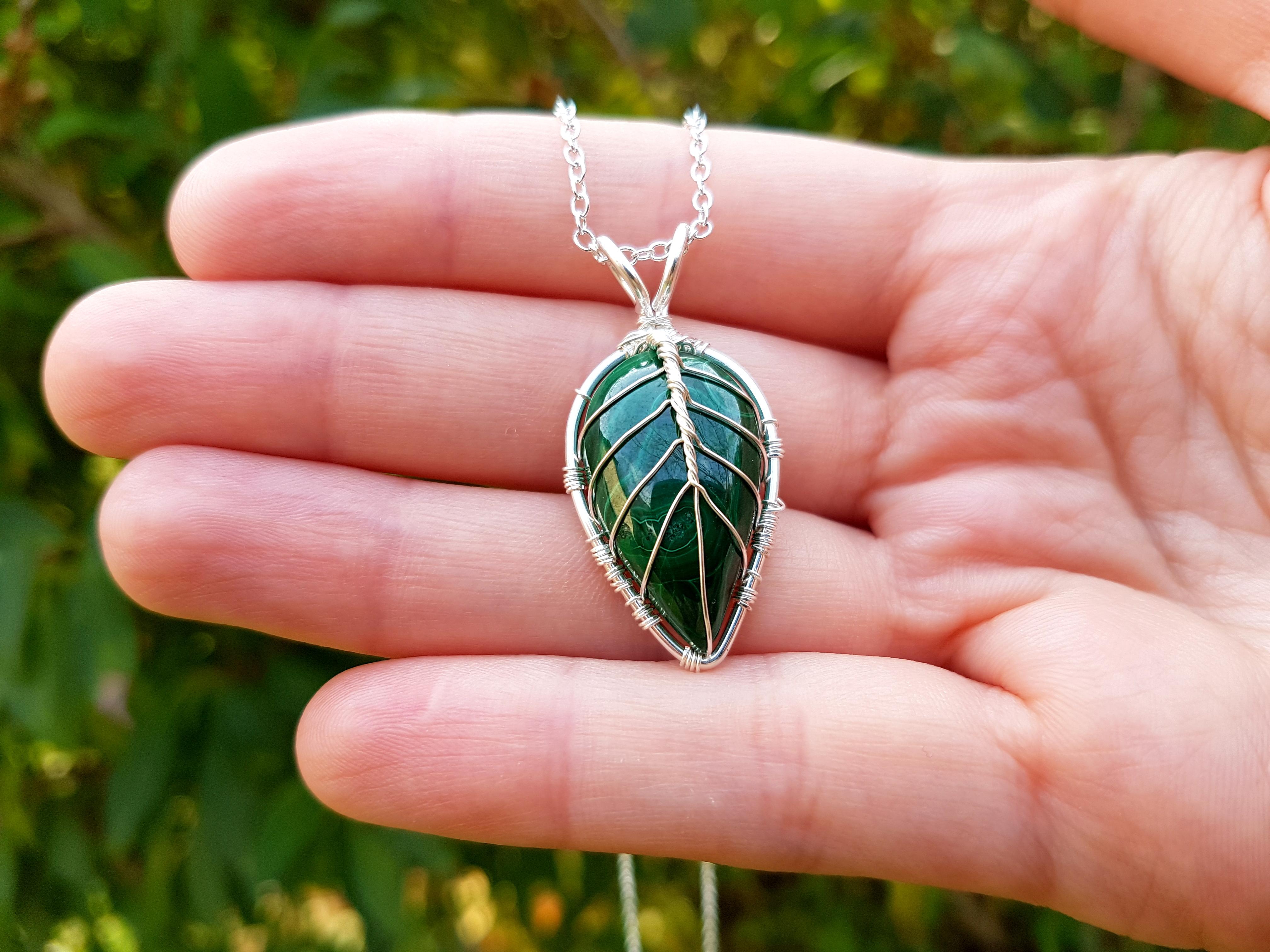I made a malachite leaf necklace. r/crafts