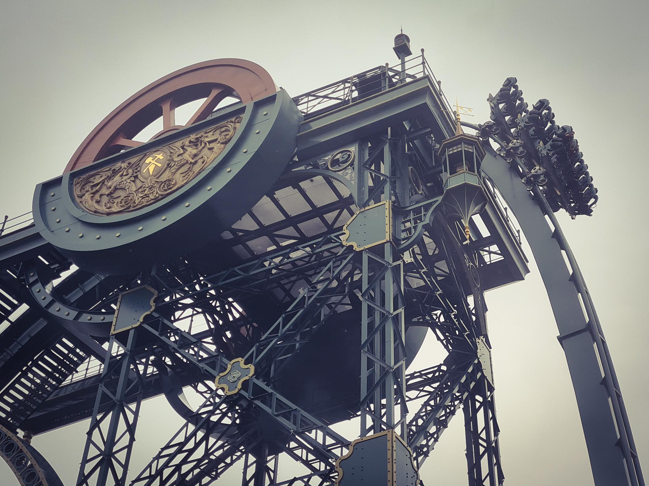 Baron 1898 Efteling Just Going Through My Shots From My Few Trips Last Year And Had Completely Forgotten About This Shot Absolutely Loved This Coaster Such A Fun Mini Dive Machine Rollercoasters