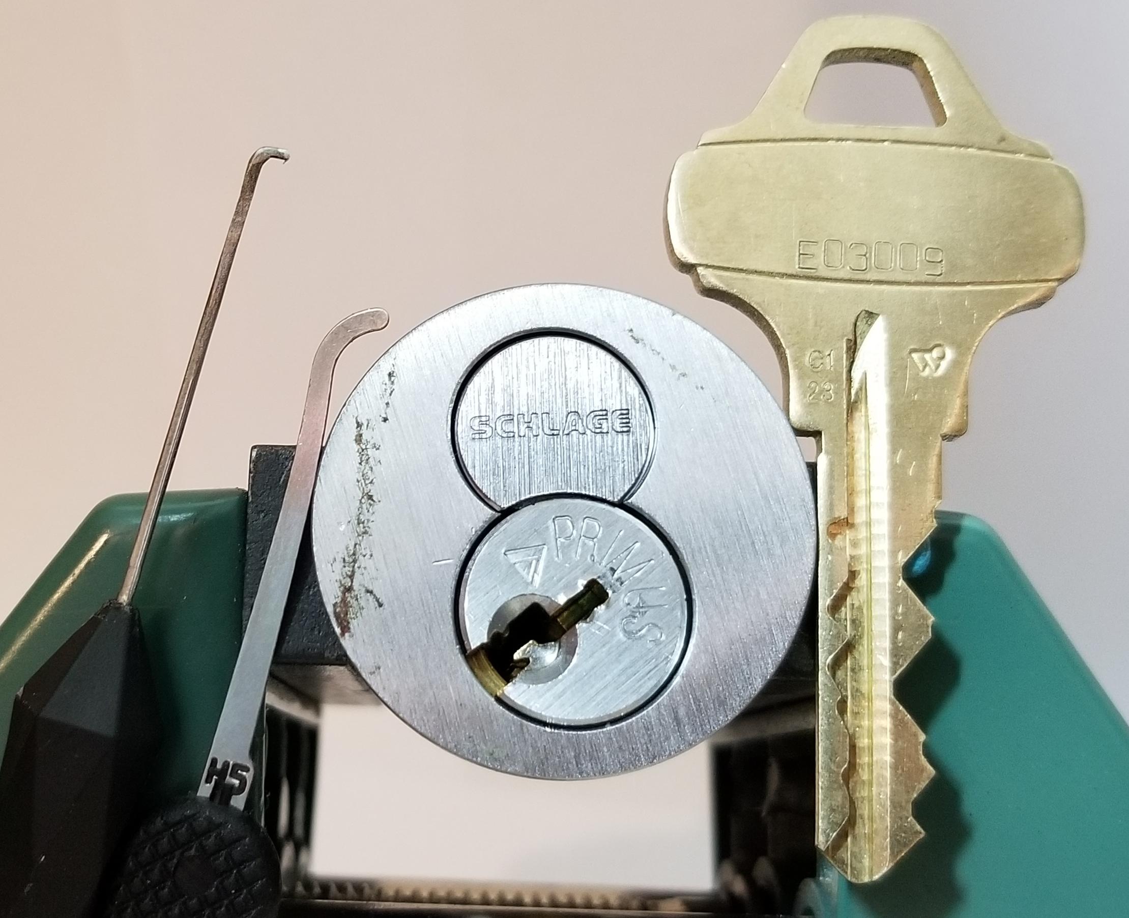 Schlage Everest Primus First Pick! r/lockpicking