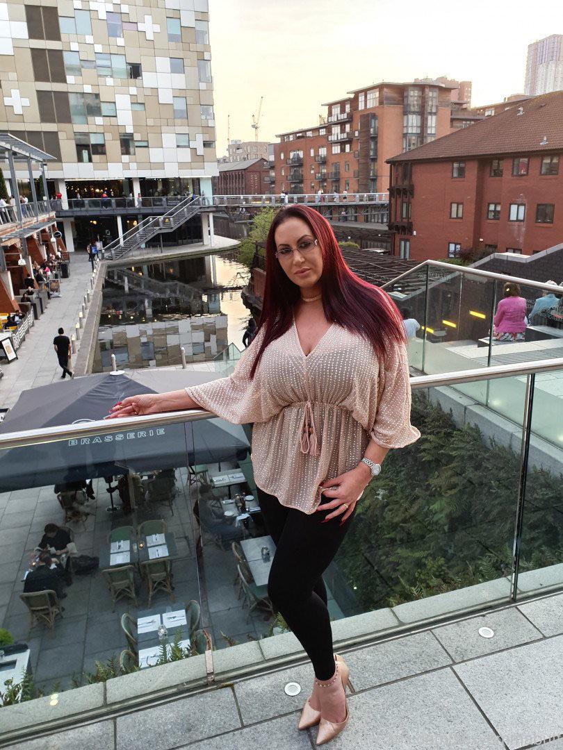 Emma Butt : EmmaButtPorn