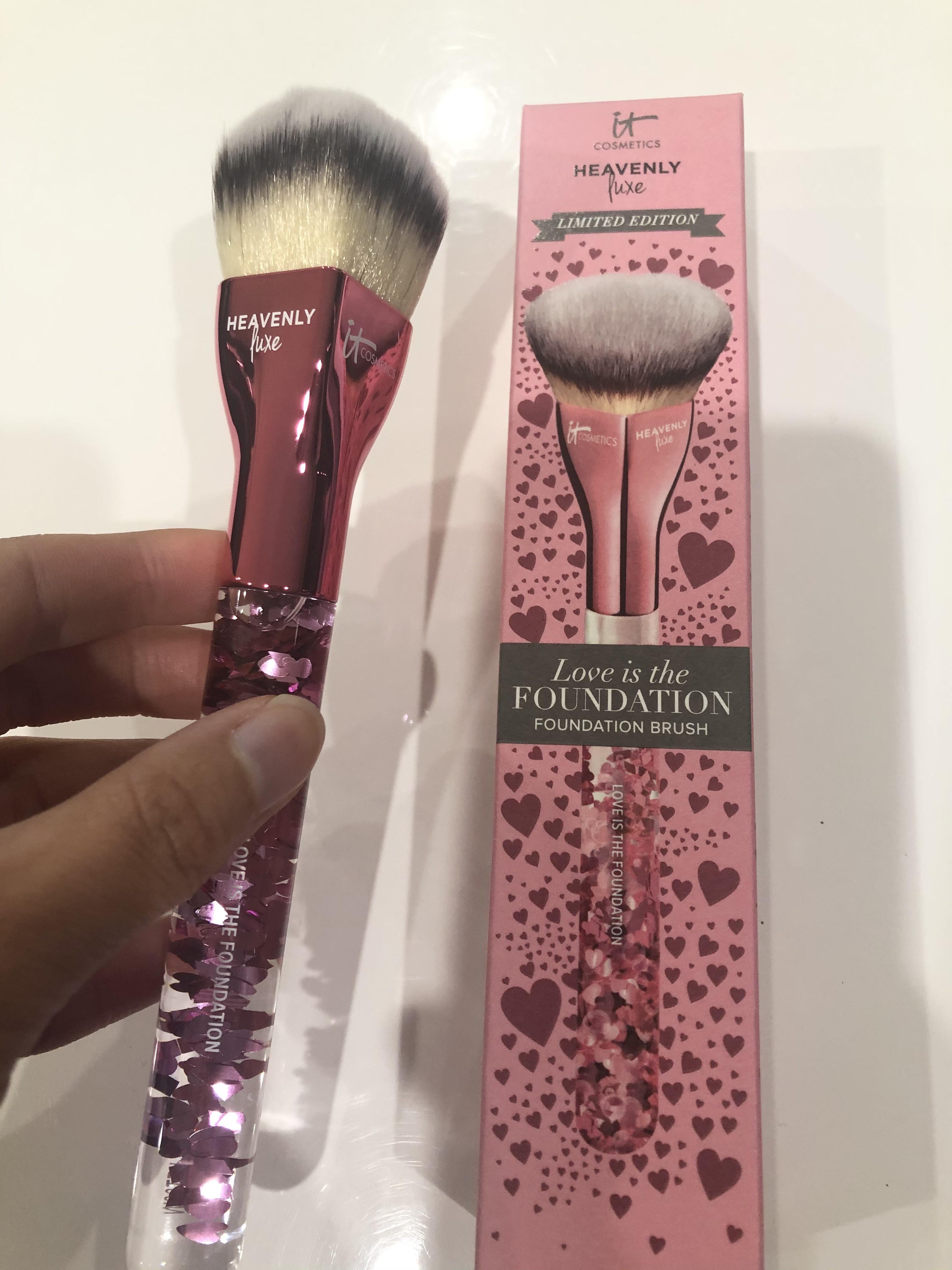 IT Cosmetics Love Is The Foundation Brush r/cleanmakeup