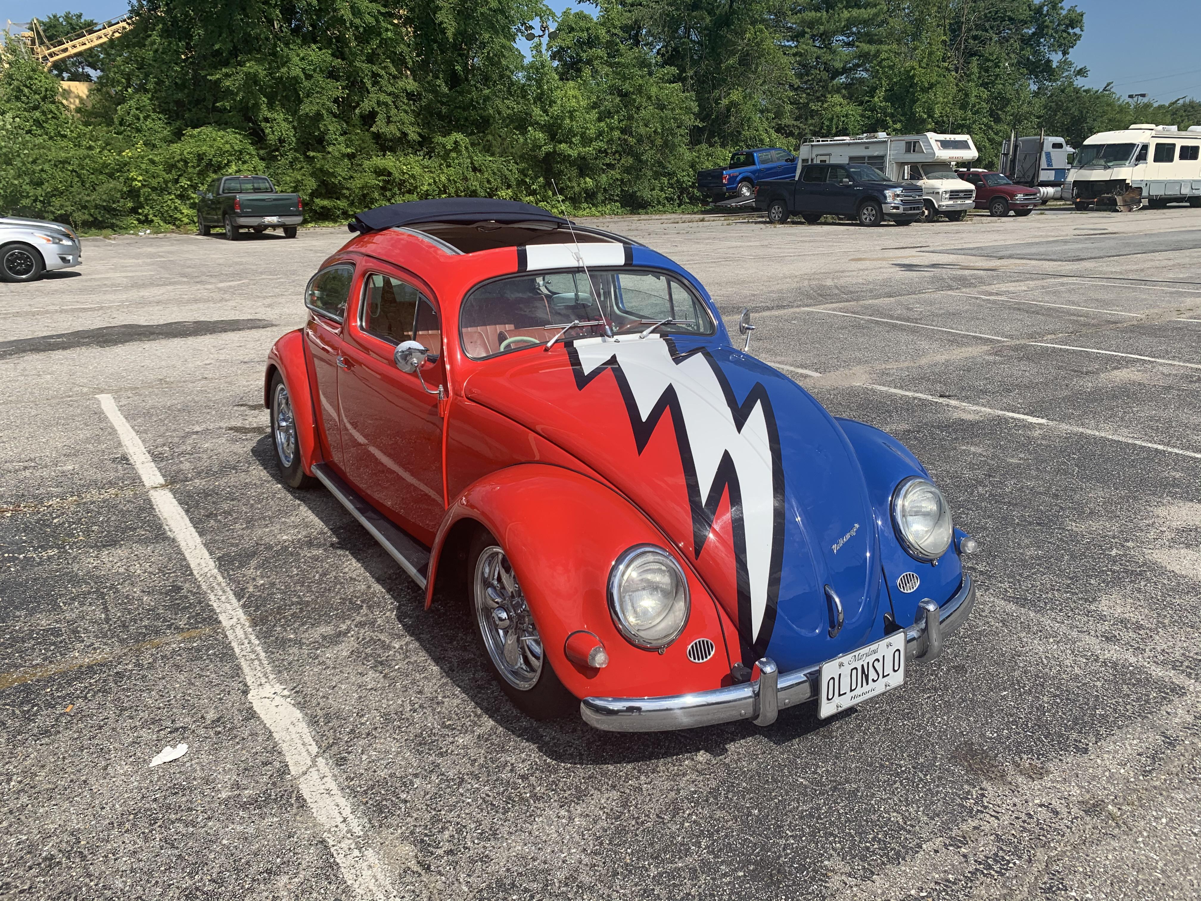 Spotted out in Upper Marlboro MD! Weir everywhere. r/gratefuldead