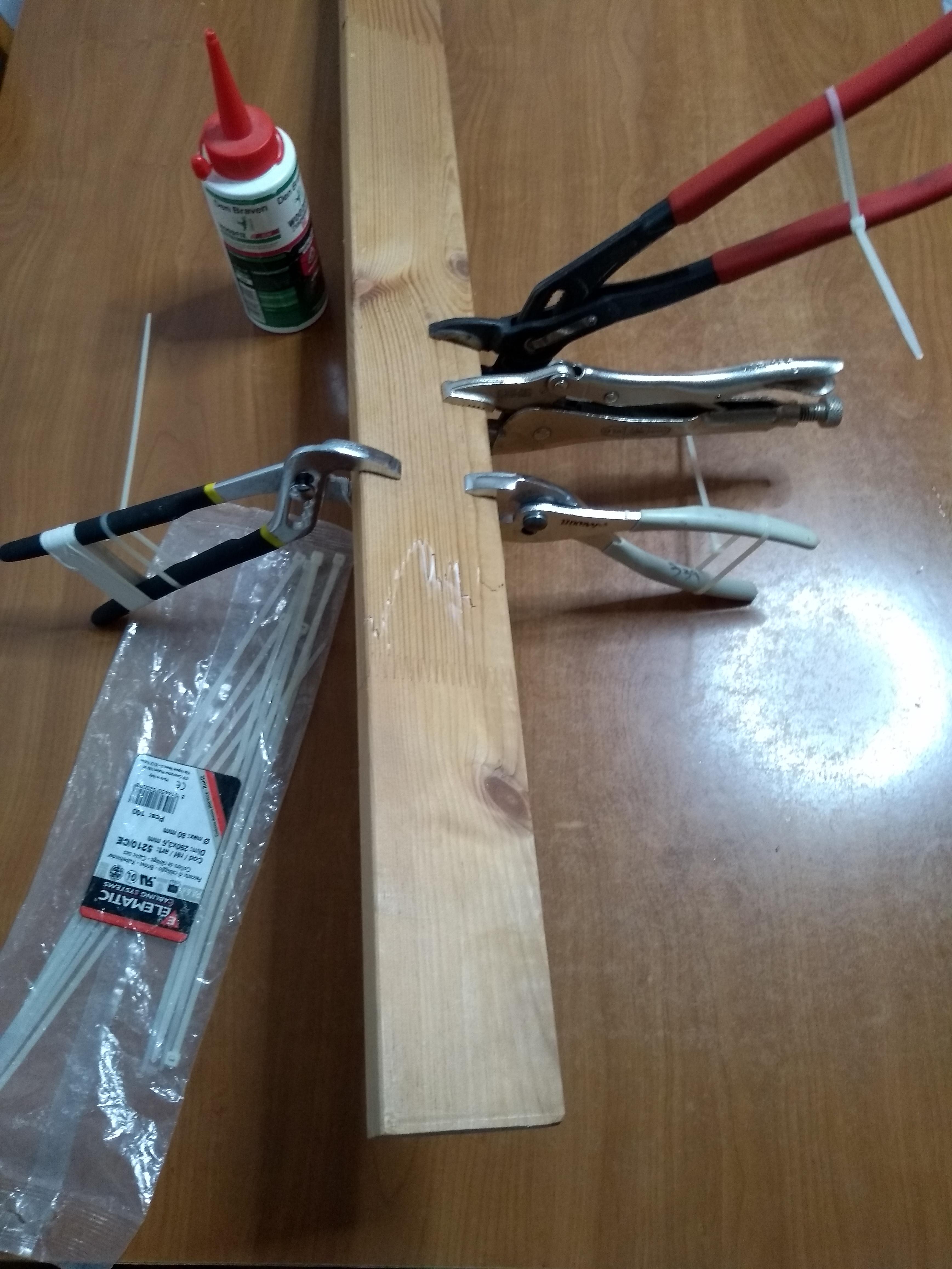 What if I don't have carpenter's clamps : r/thereifixedit