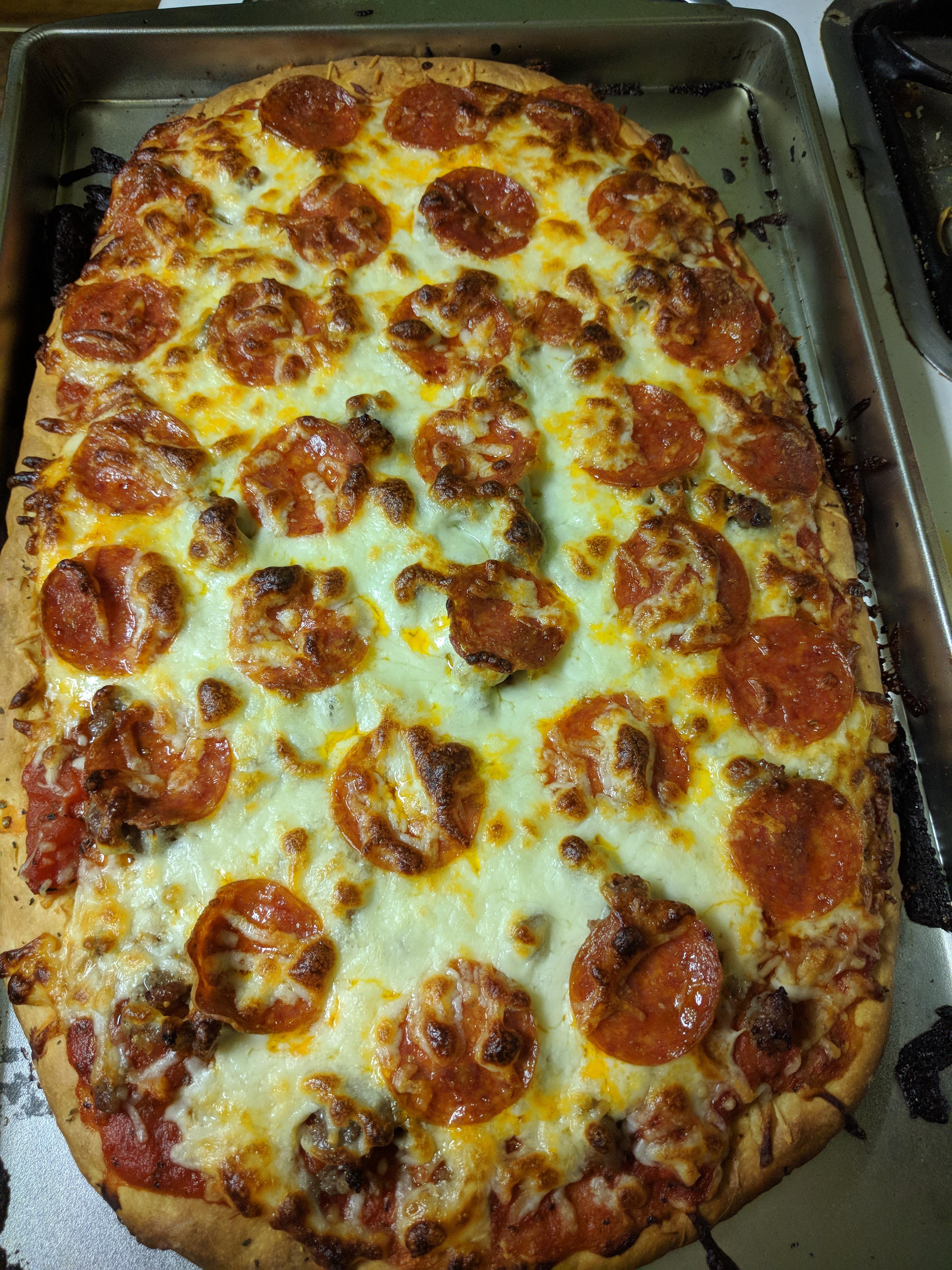 [Homemade] Spicy Italian Sausage and Pepperoni! r/Pizza